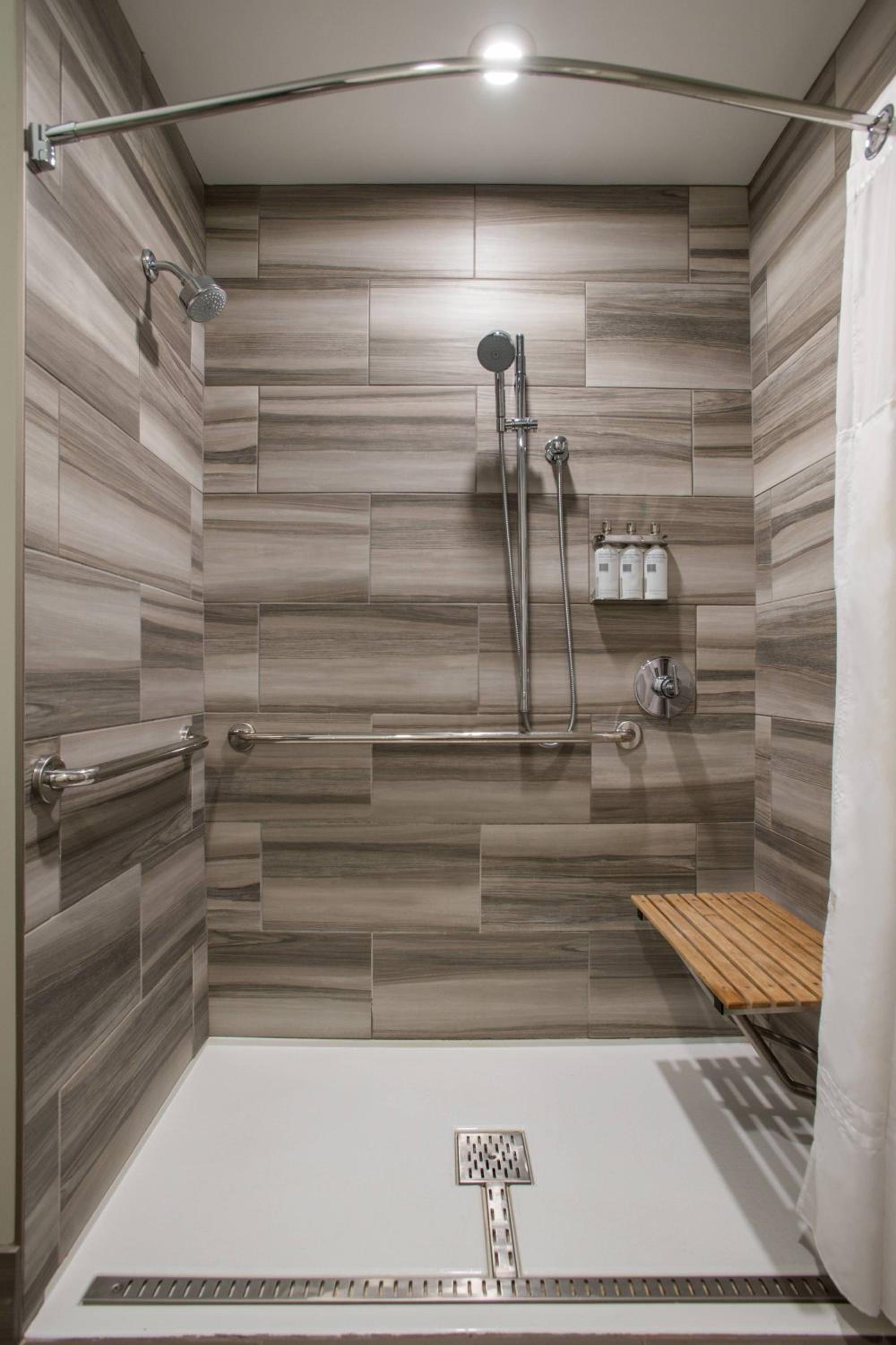 Guest Room with Two Queen Bed