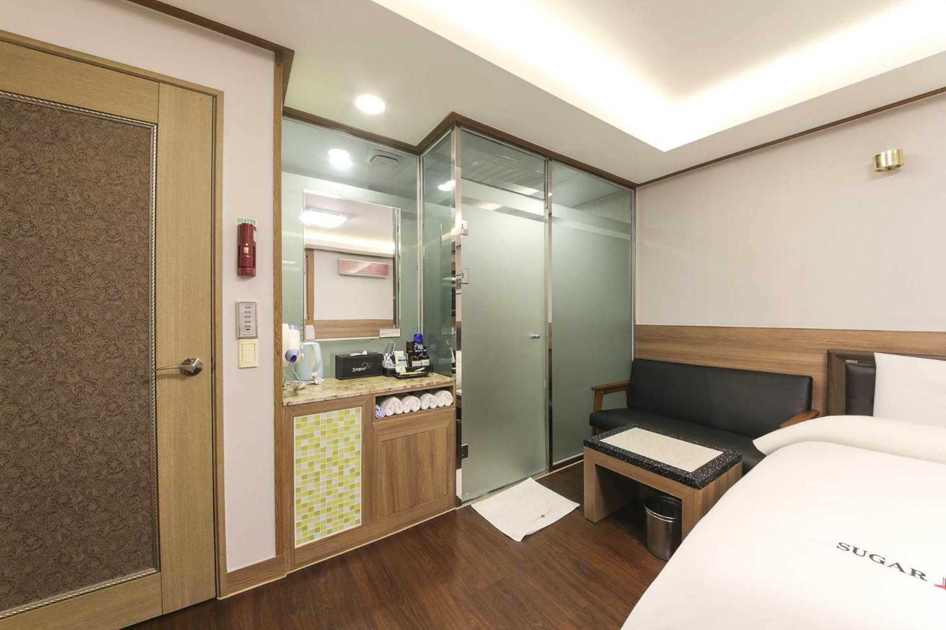 Economy Twin Room