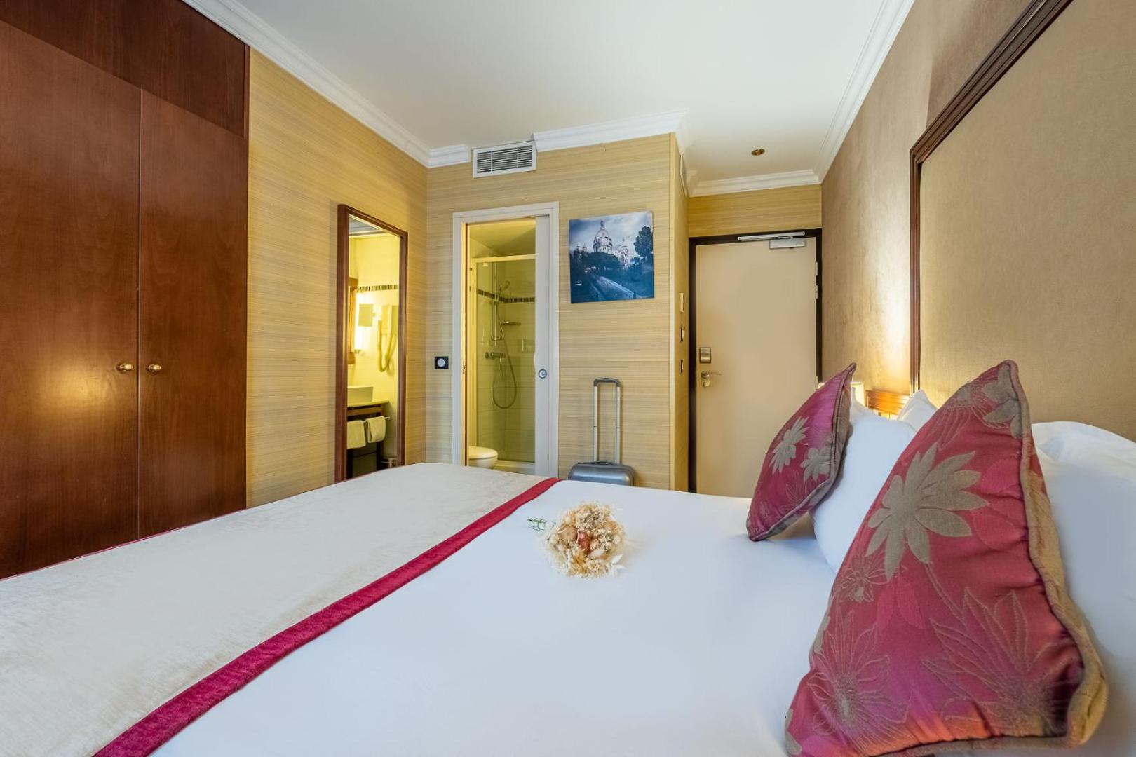 DELUXE Double Room – City View