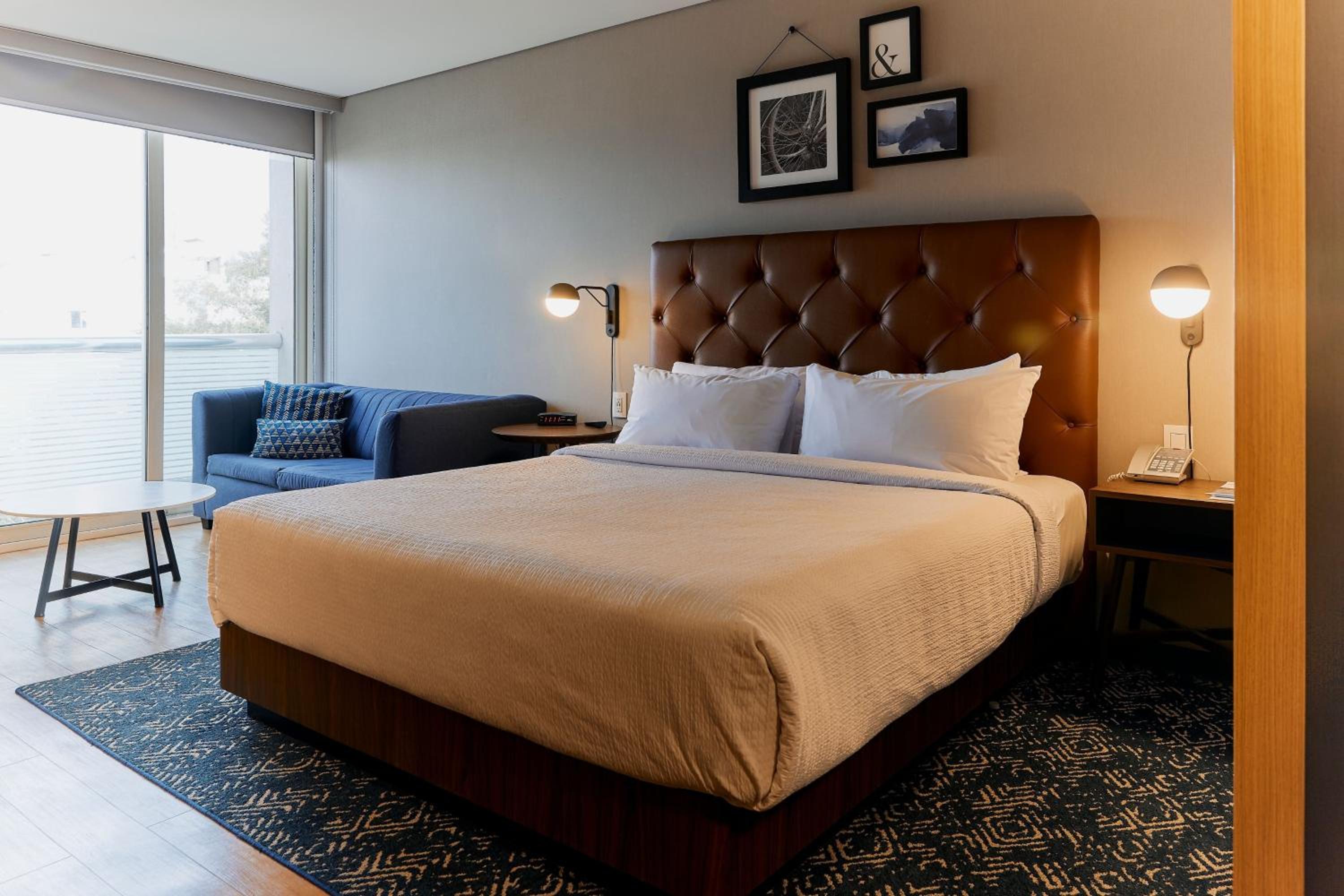 Superior King Room
