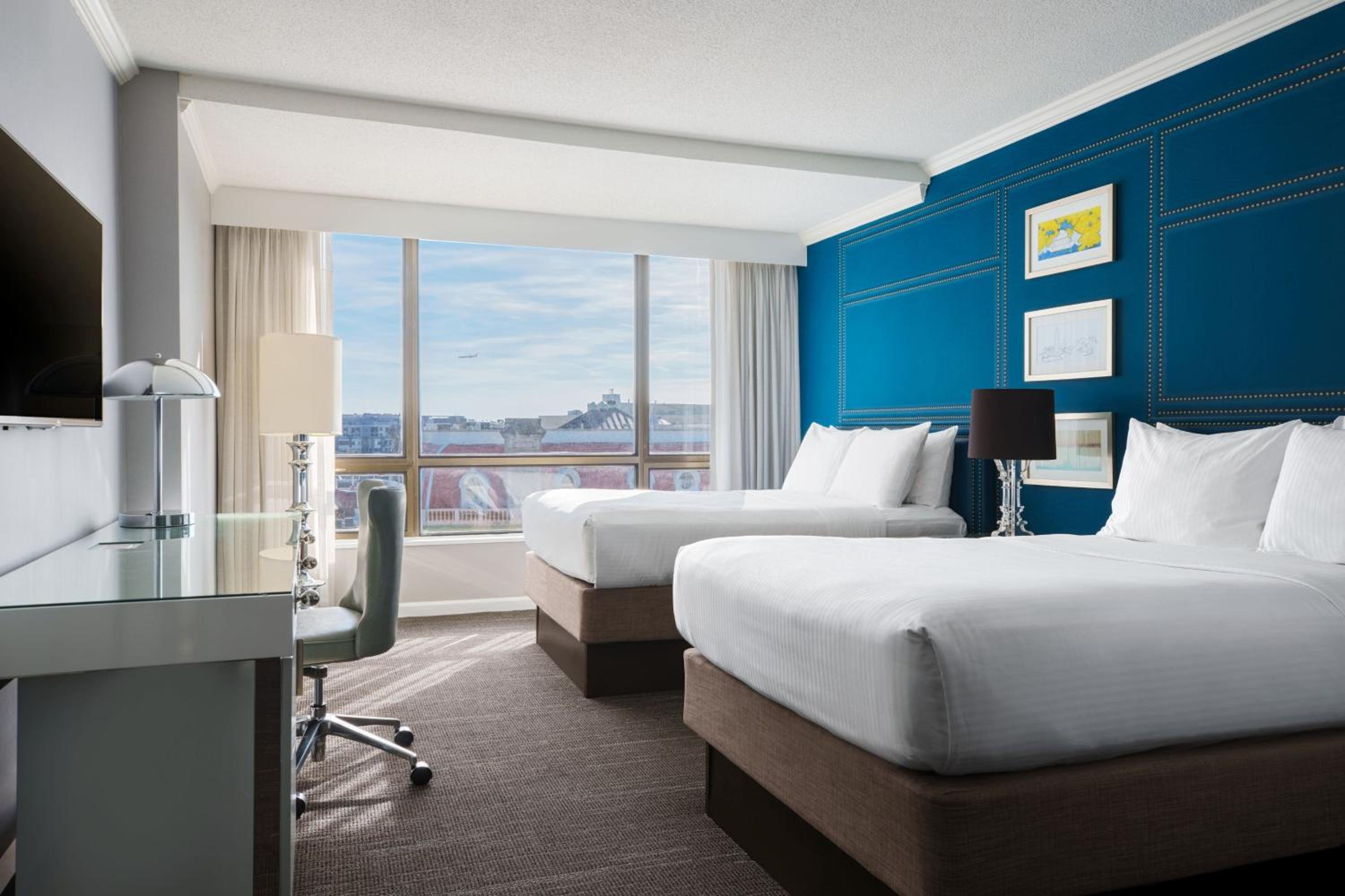 Guest Room with 2 Double, Dupont