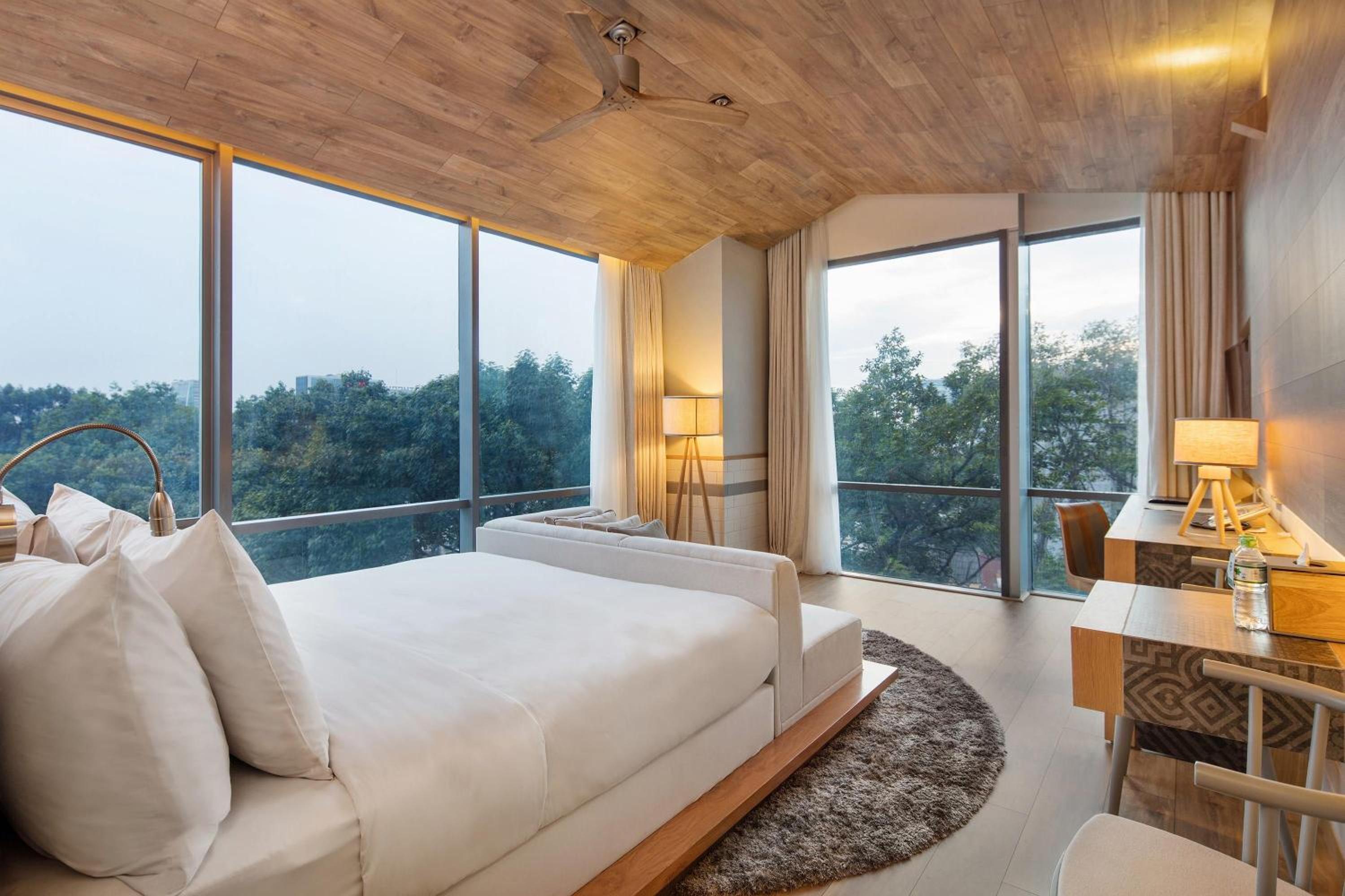 Corner Suite