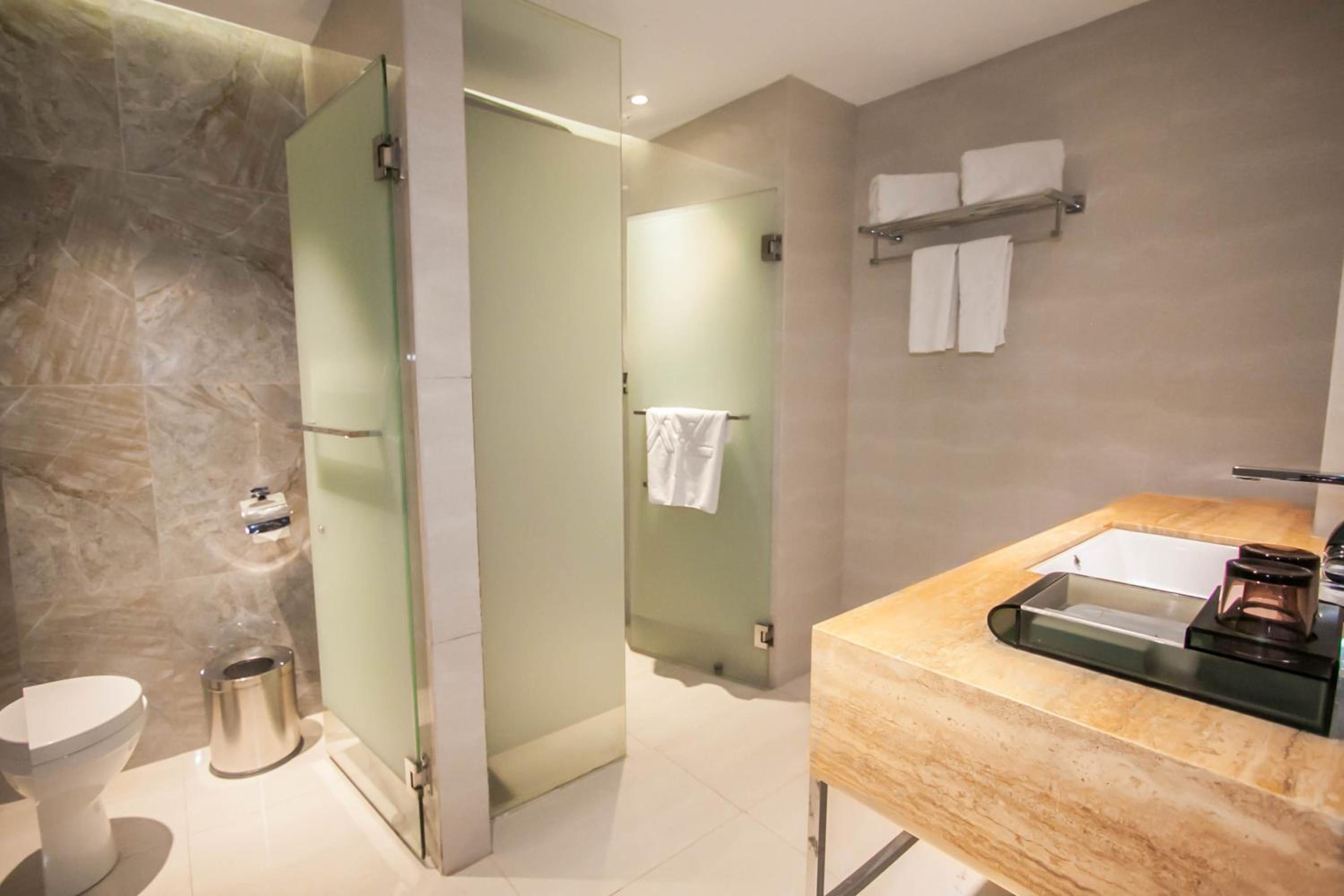 Executive Queen Room