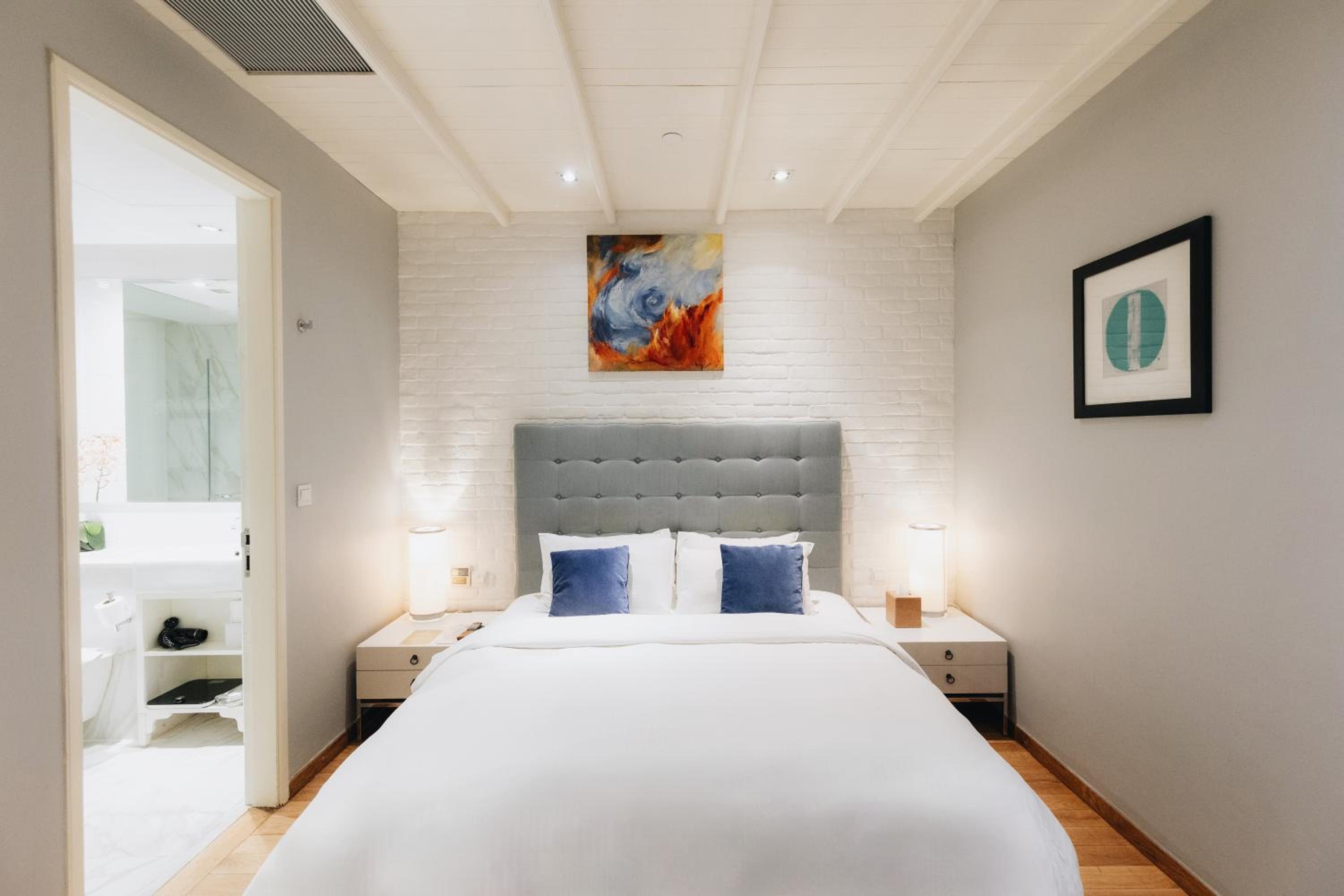 Premier King Room without Window (with Sofa Bed)