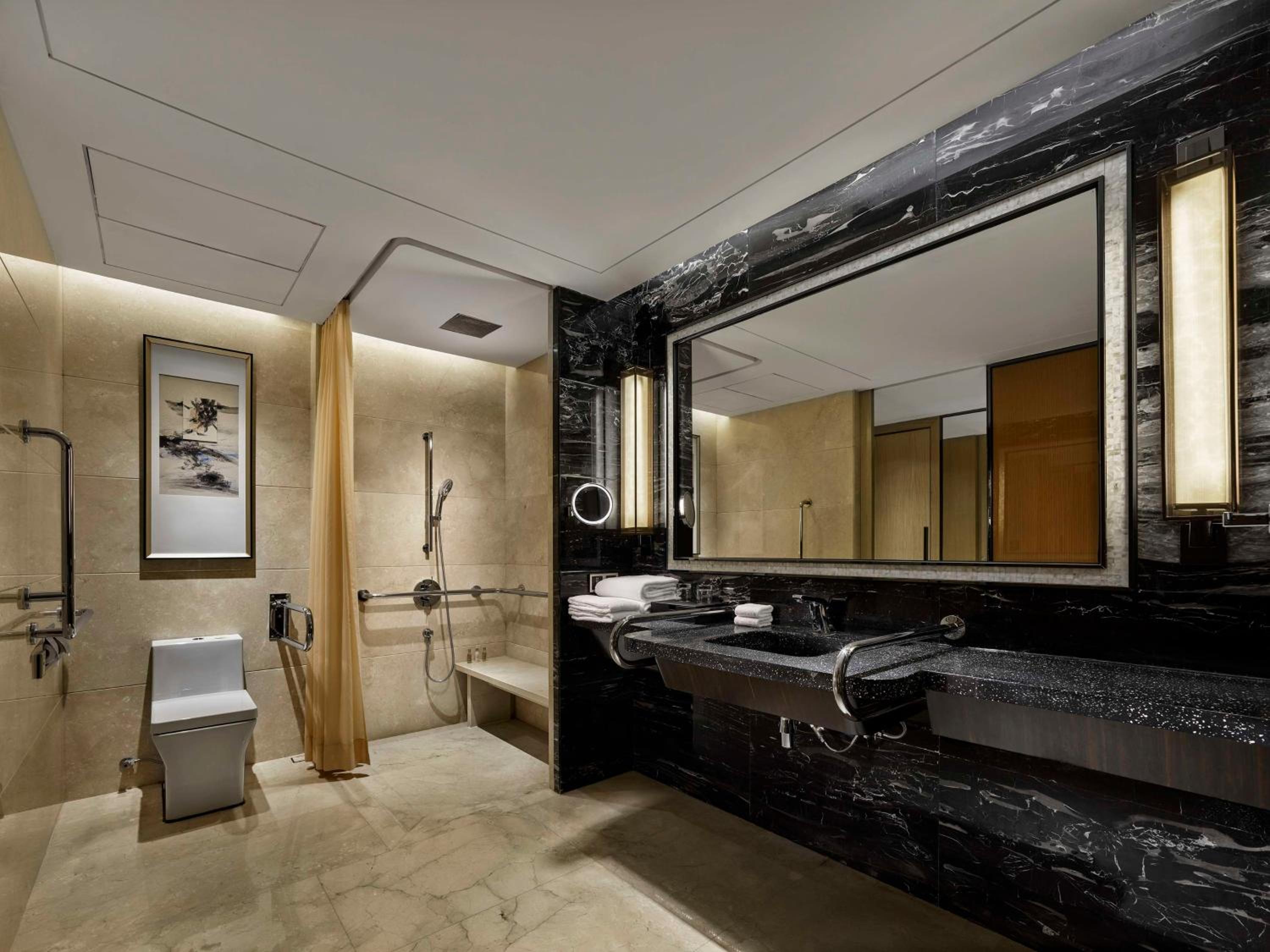 King Room with Roll-In Shower - Disability Access