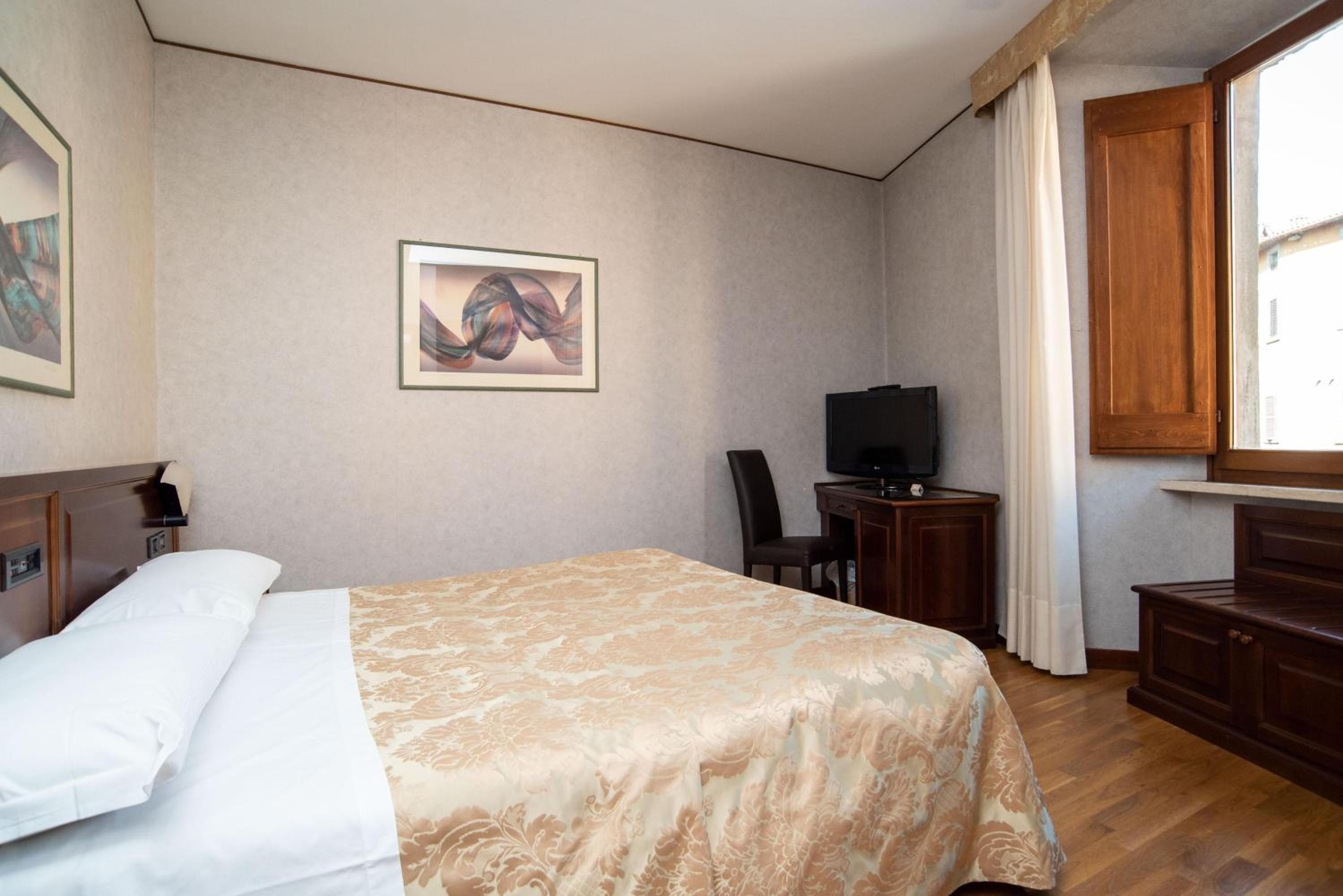 Classic Double Room with View