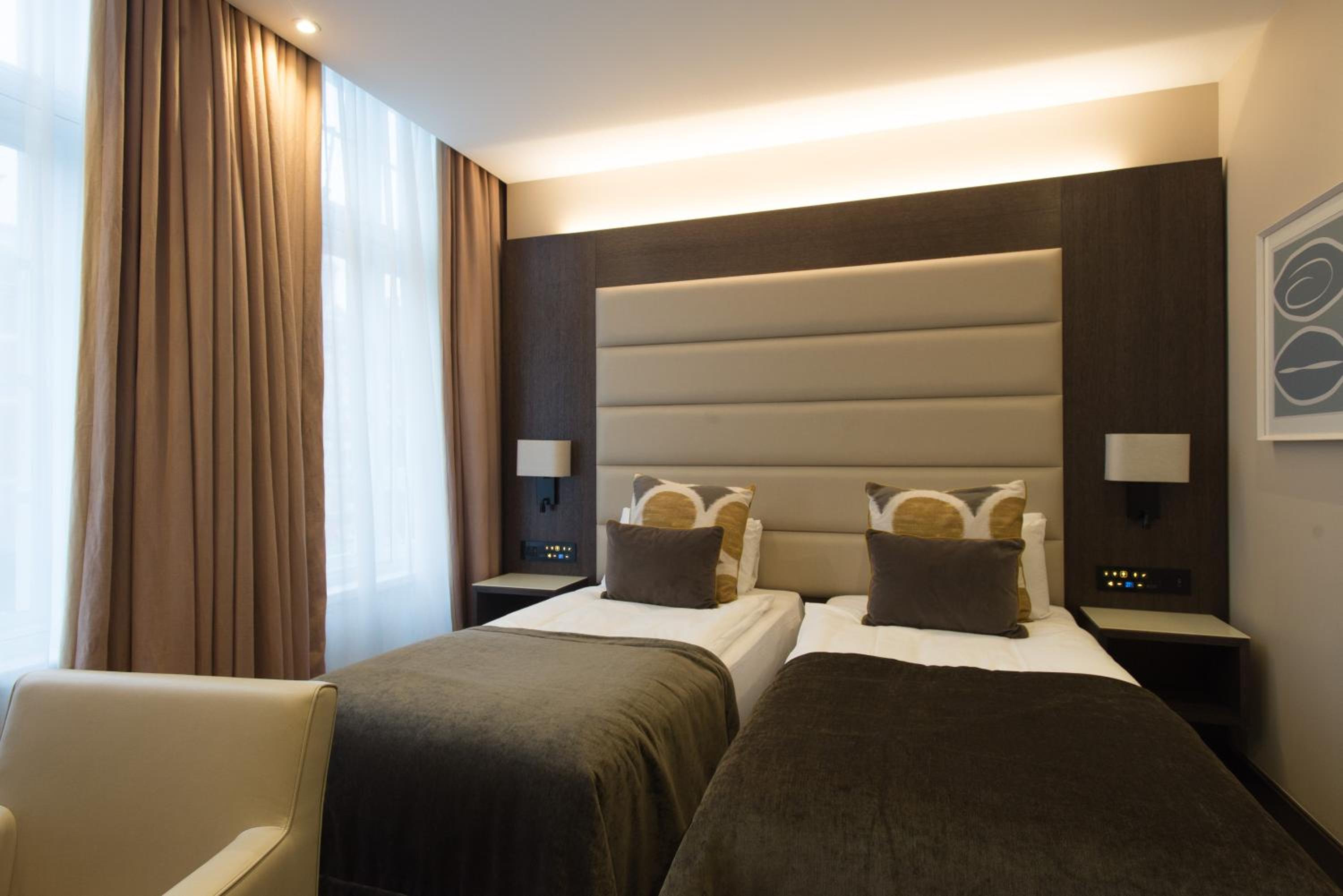 Deluxe Double or Twin Room