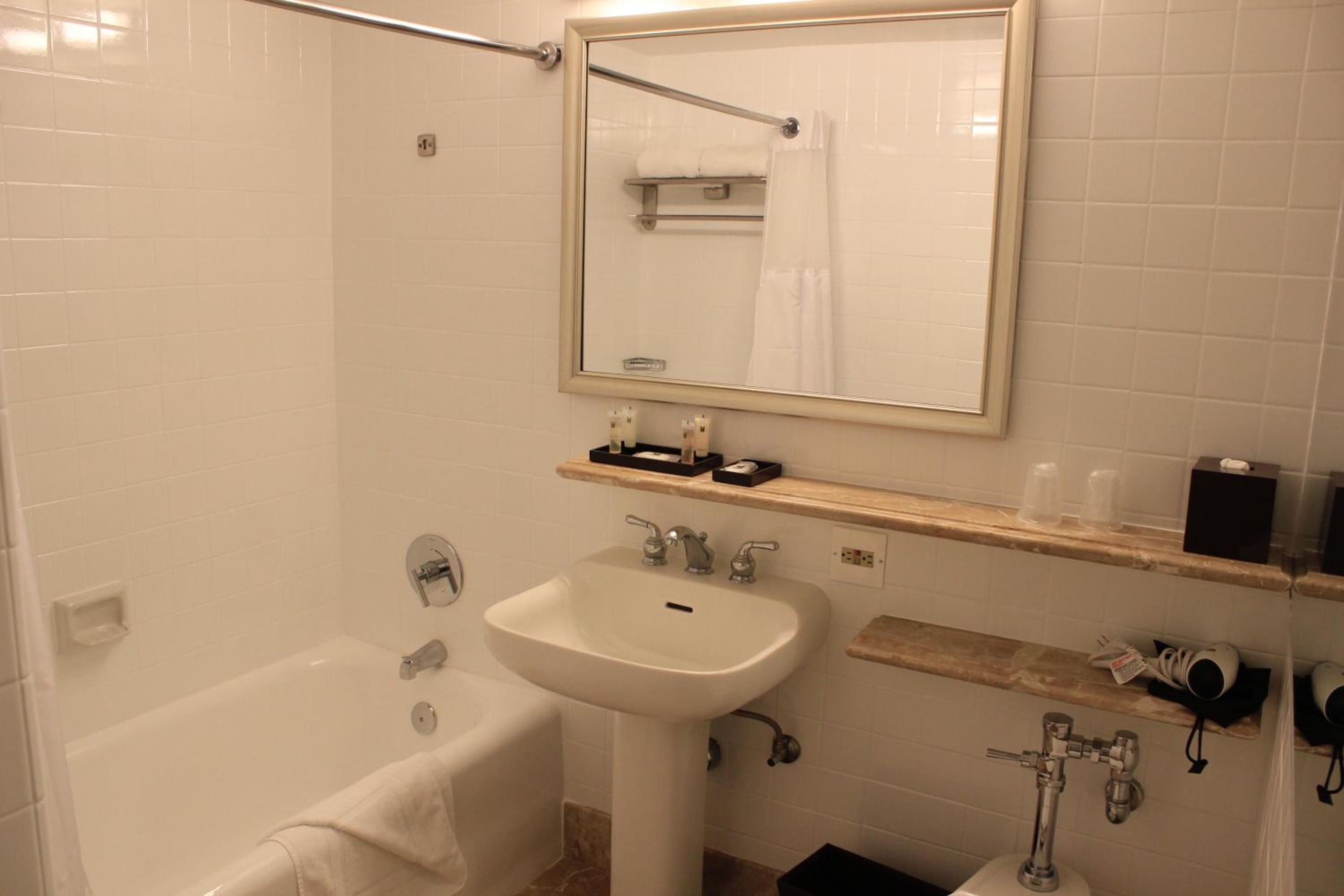 Club 2 Doubles with Lounge Access