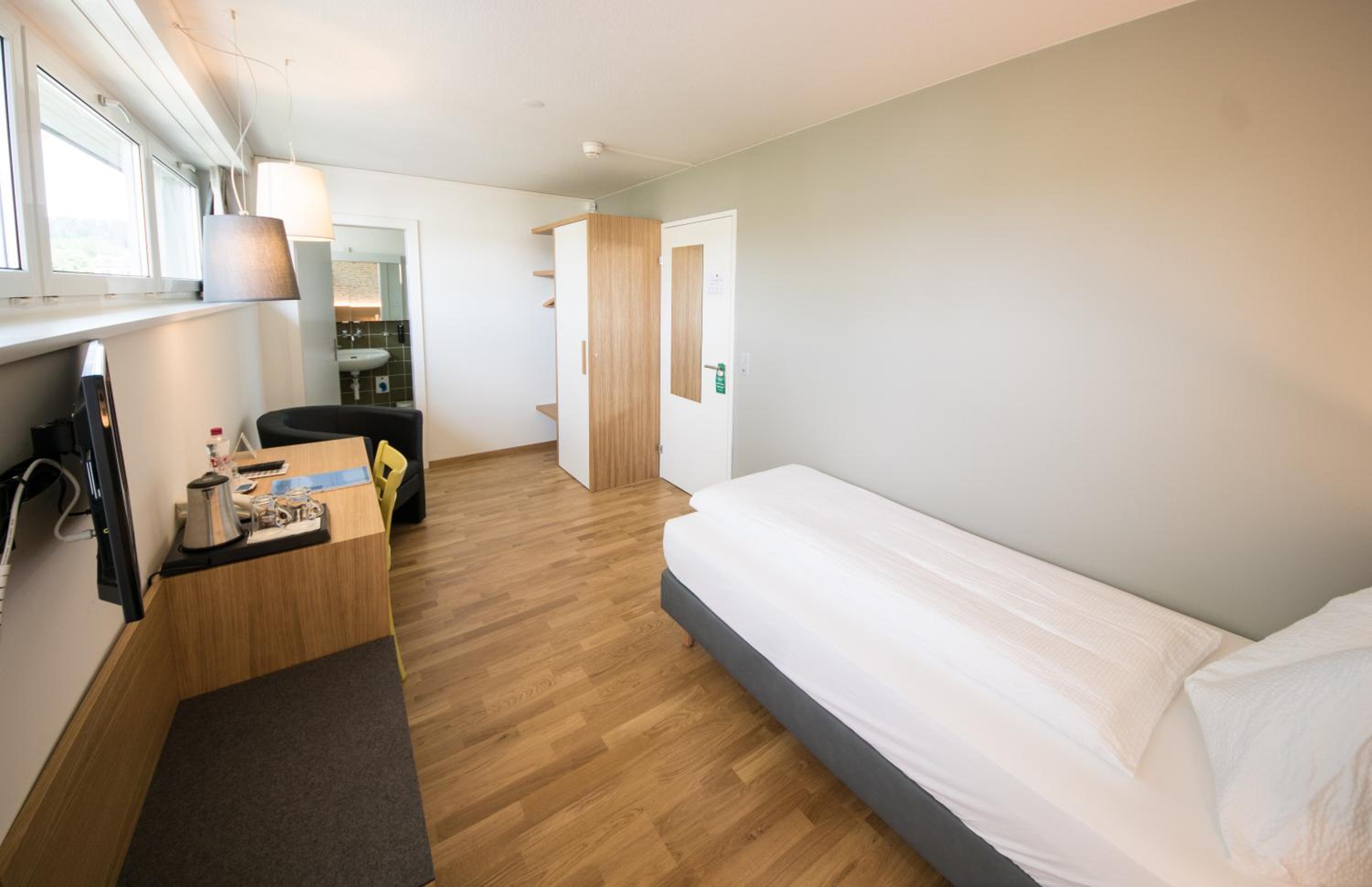 Comfort Room (Single or Double Room)