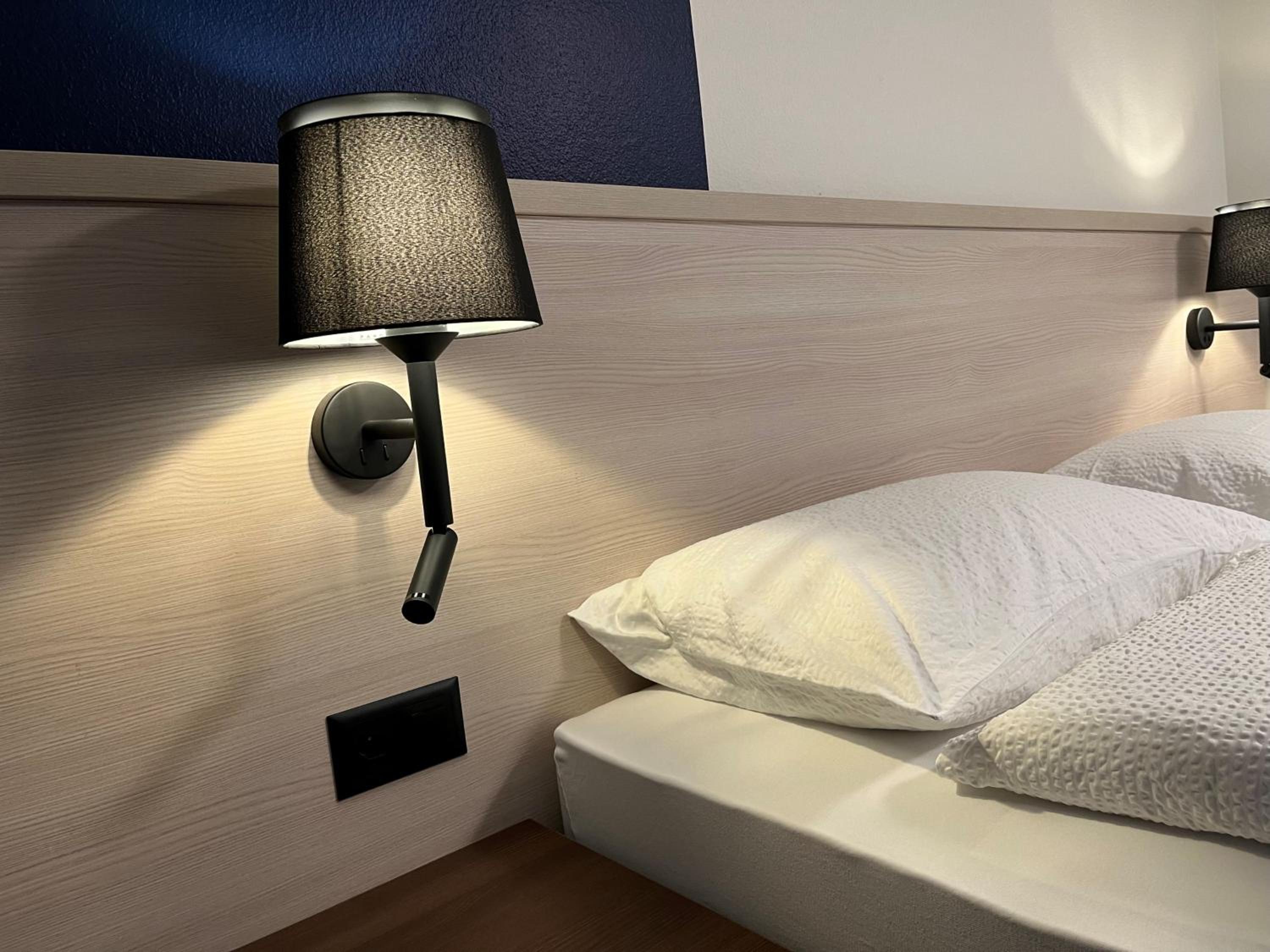 Comfort Room (Single or Double Room)