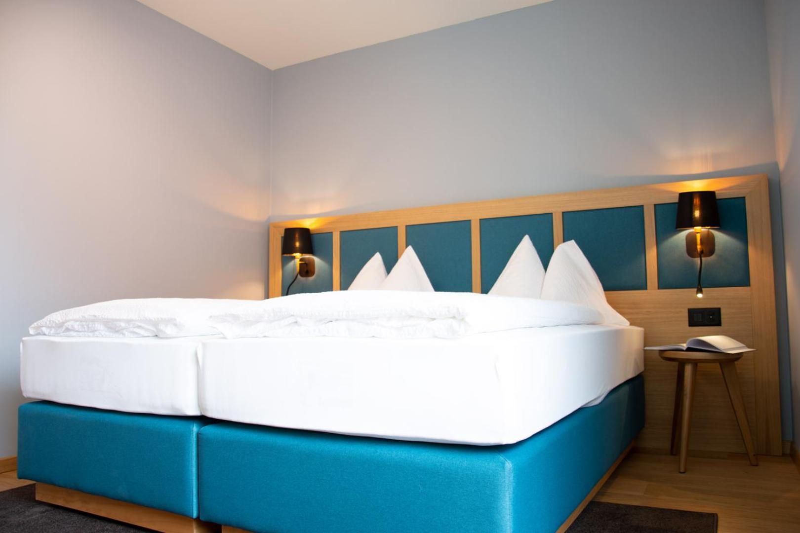 Comfort Room (Single or Double Room)