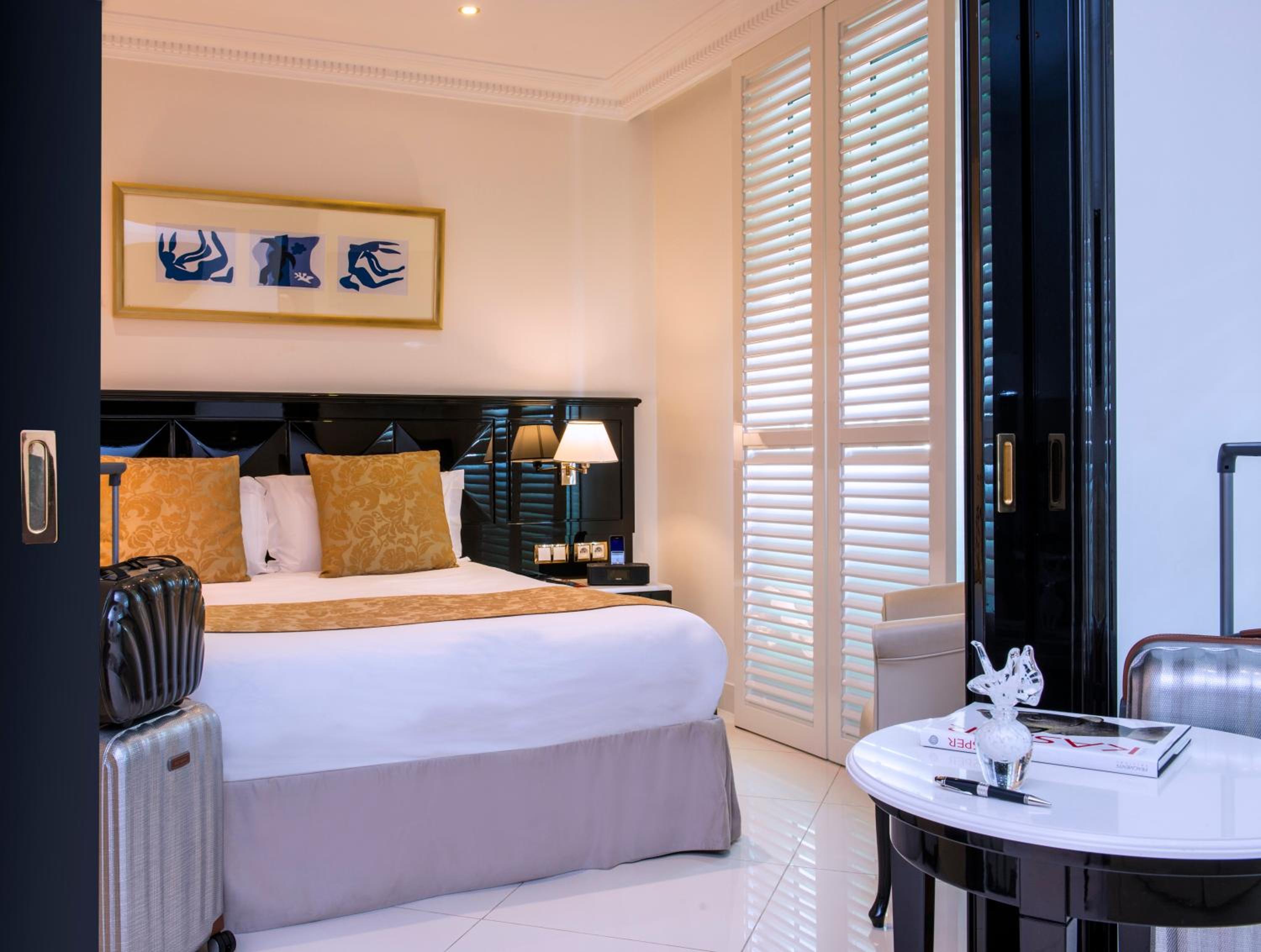 Junior Suite with Park View