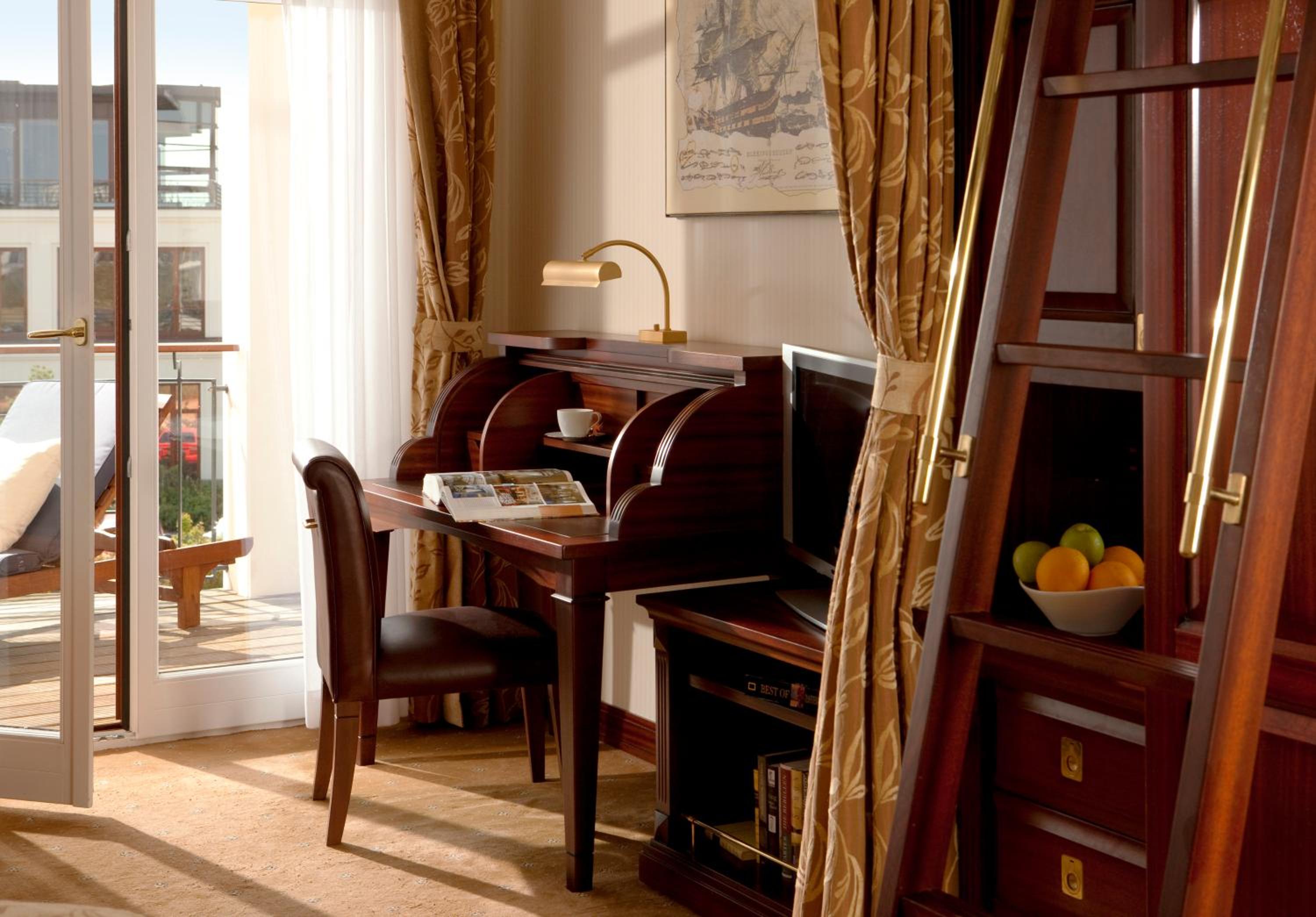 Sailor's Cabin Park View