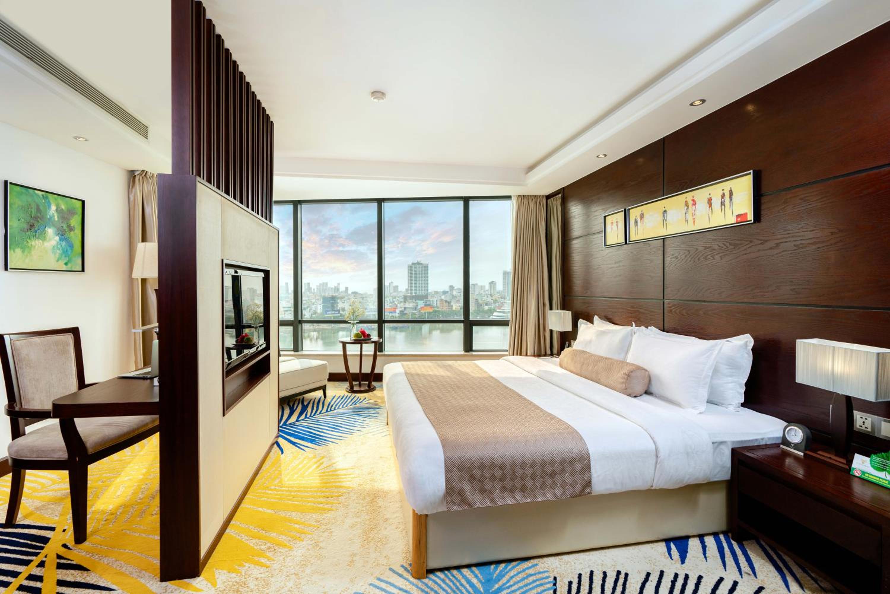 Grand Suite River View Double Room - One-way airport transfer & Afternoon Tea Included Once Per Stay