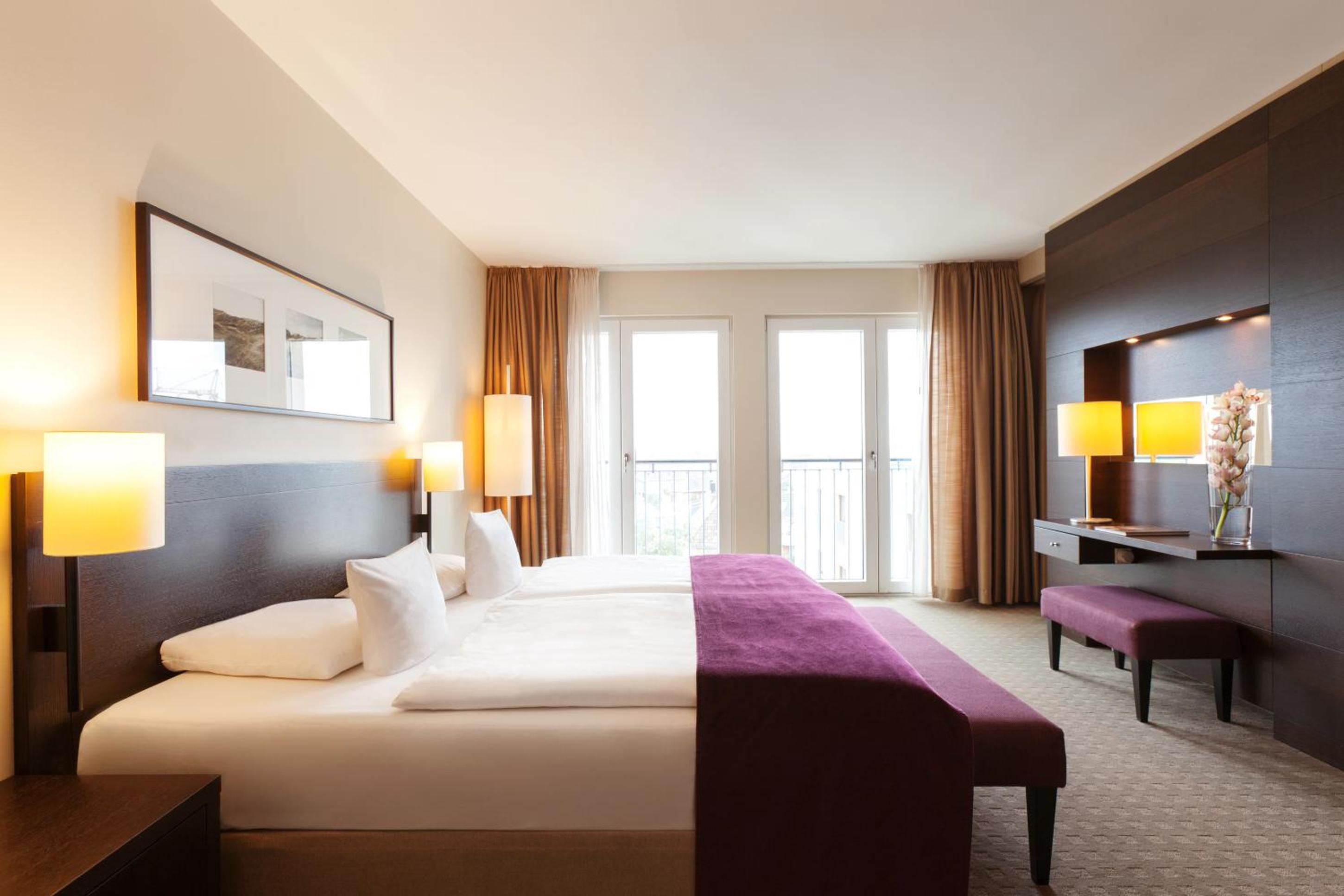 Suite with Land View