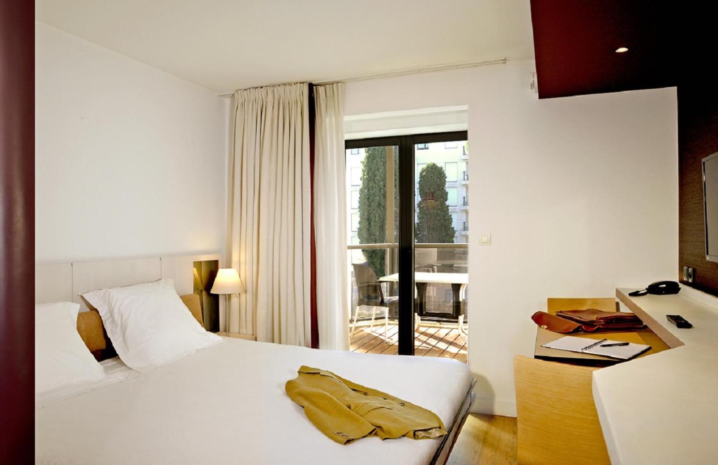 Studio - Garden Side (2 Adults)