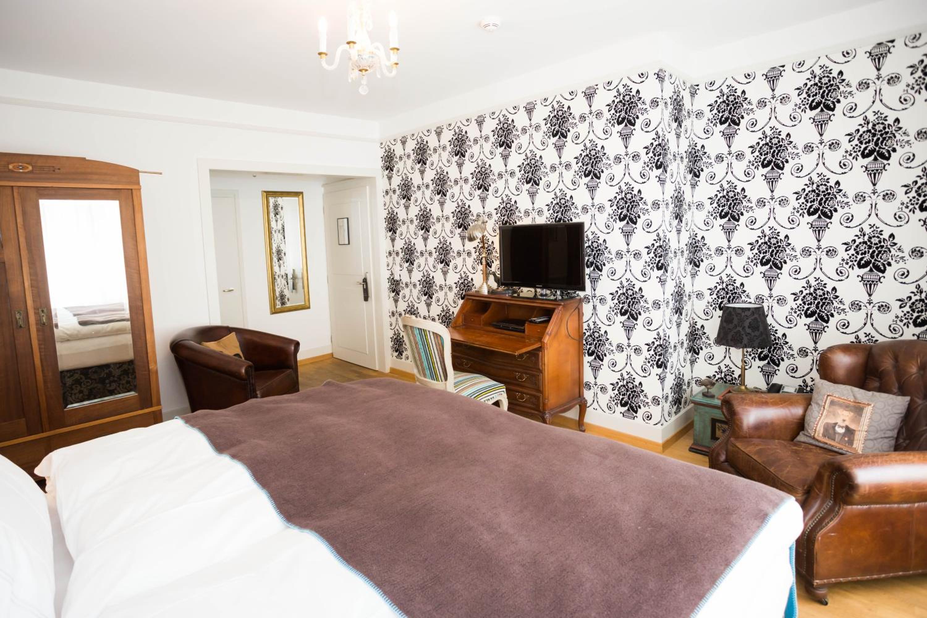 Classic Double Room