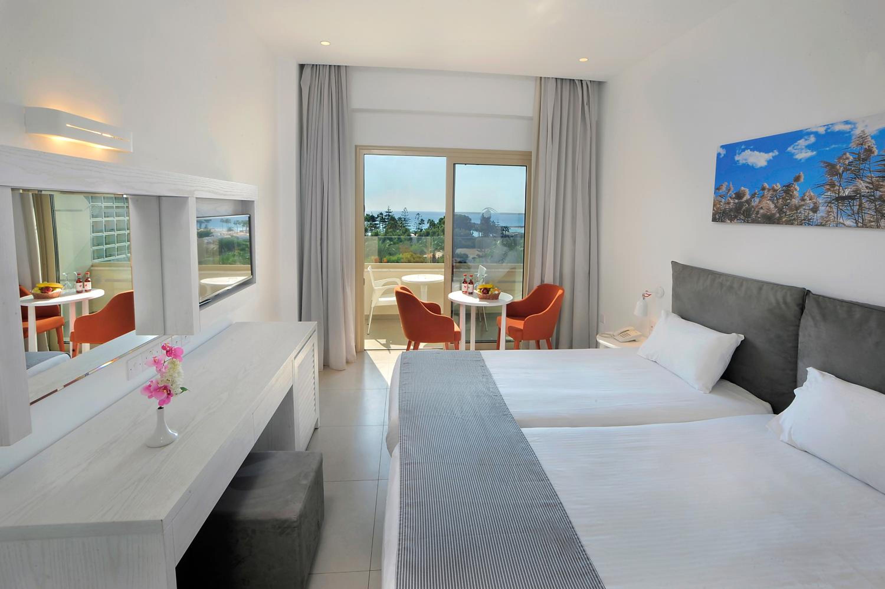 Superior Room with Pool & Sea View