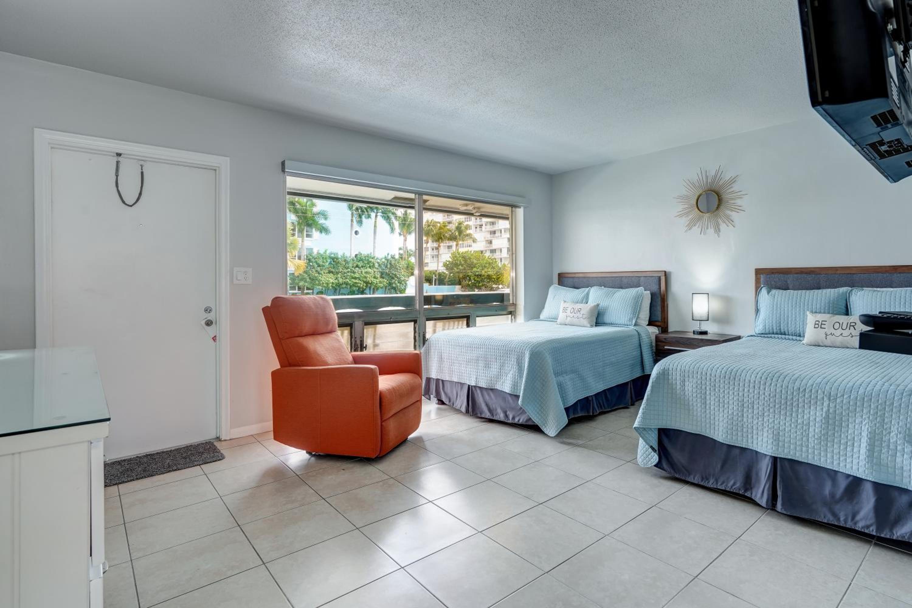 Studio Apartment
