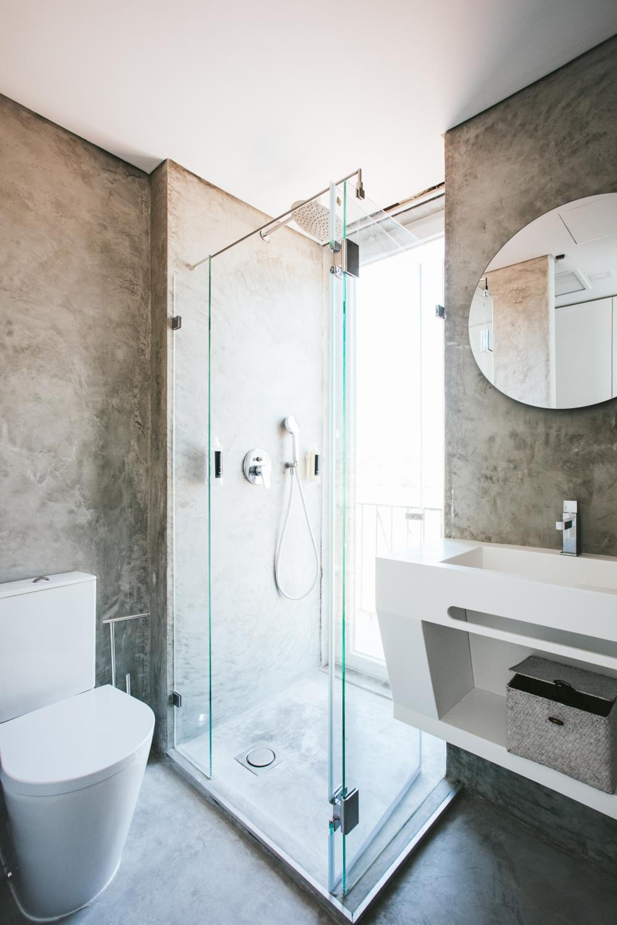 Deluxe One-Bedroom Apartment with Balcony and View