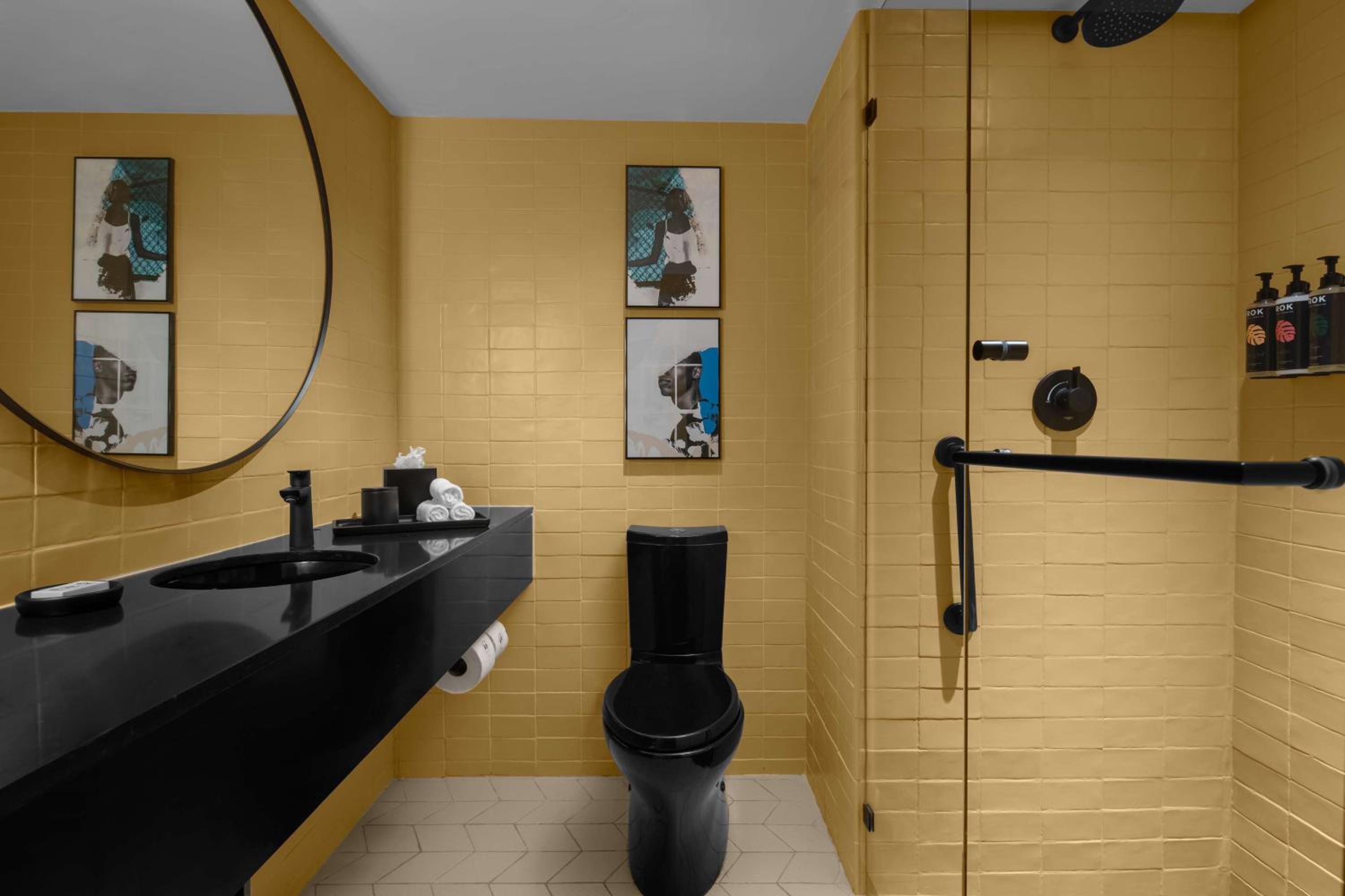 One-Bedroom King Suite