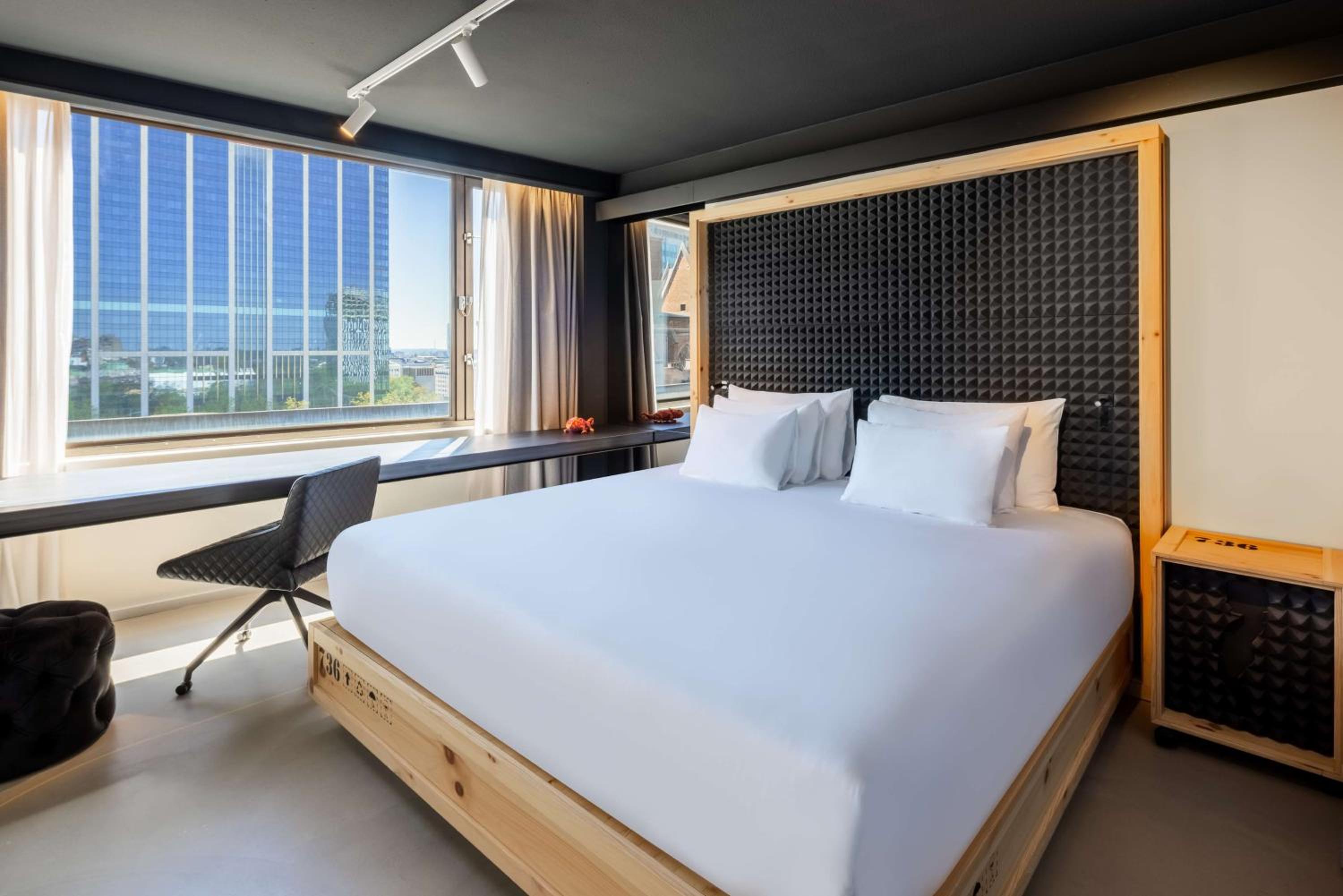 Junior Art Suite with Extra Bed (2 Adults + 1 Child)