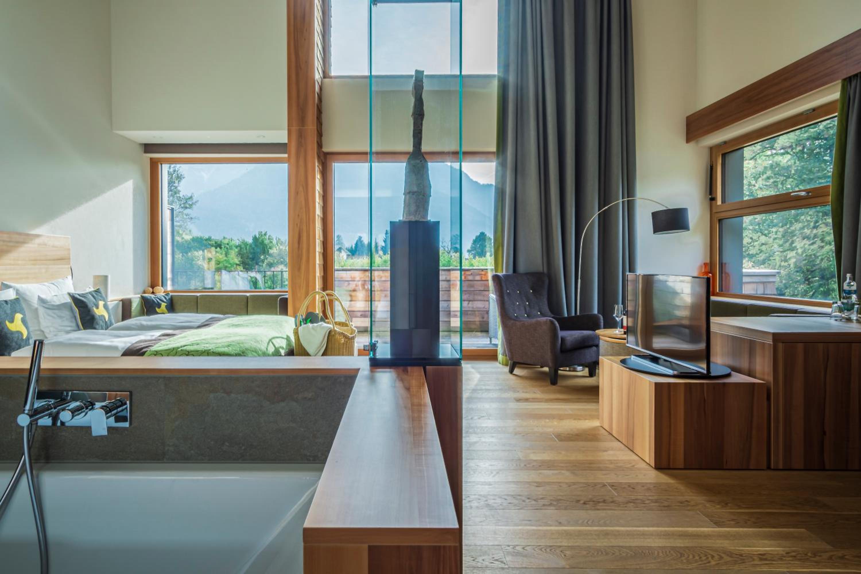 Junior Suite with Mountain View