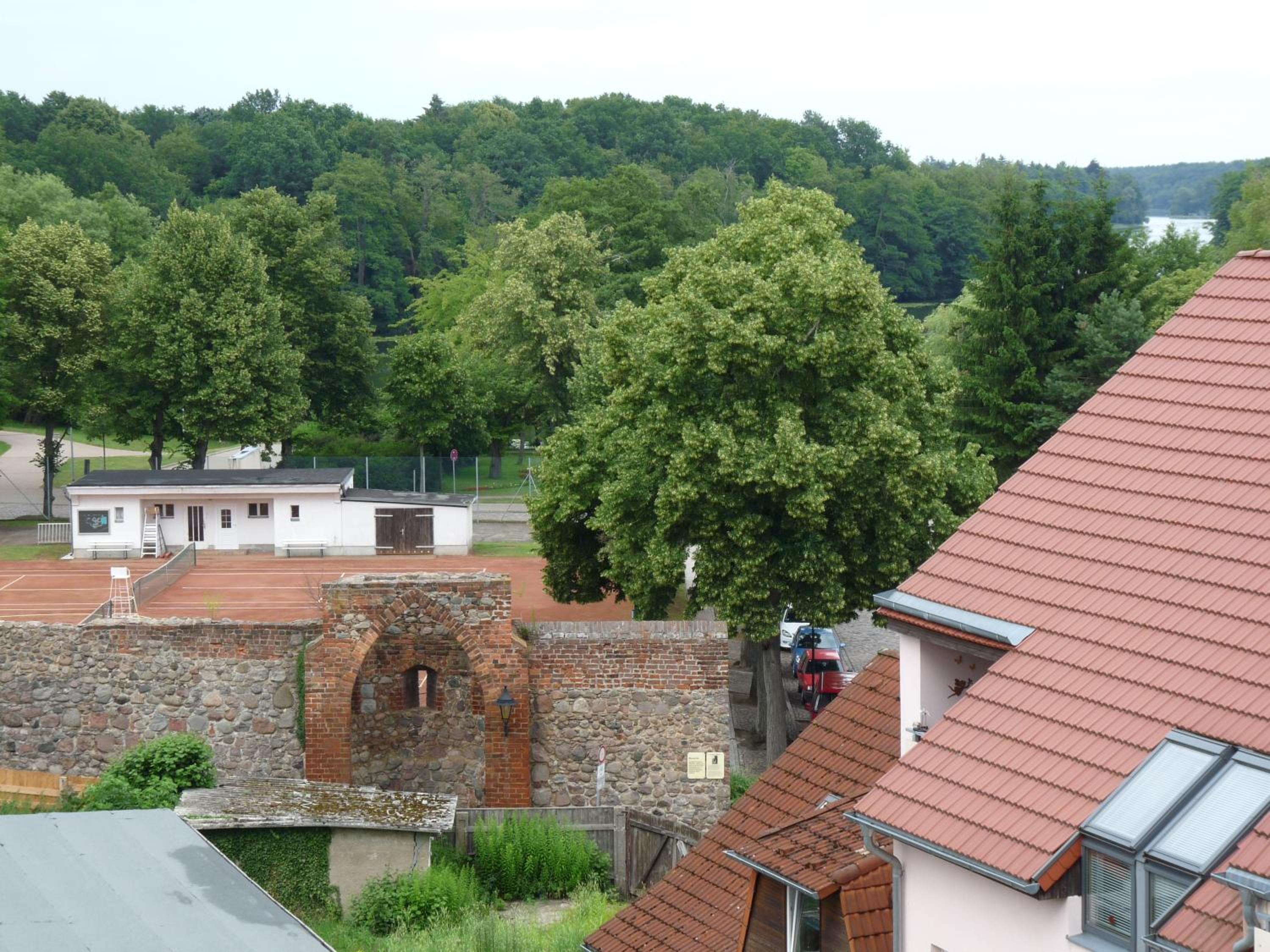 One-Bedroom Apartment (2 Adults)