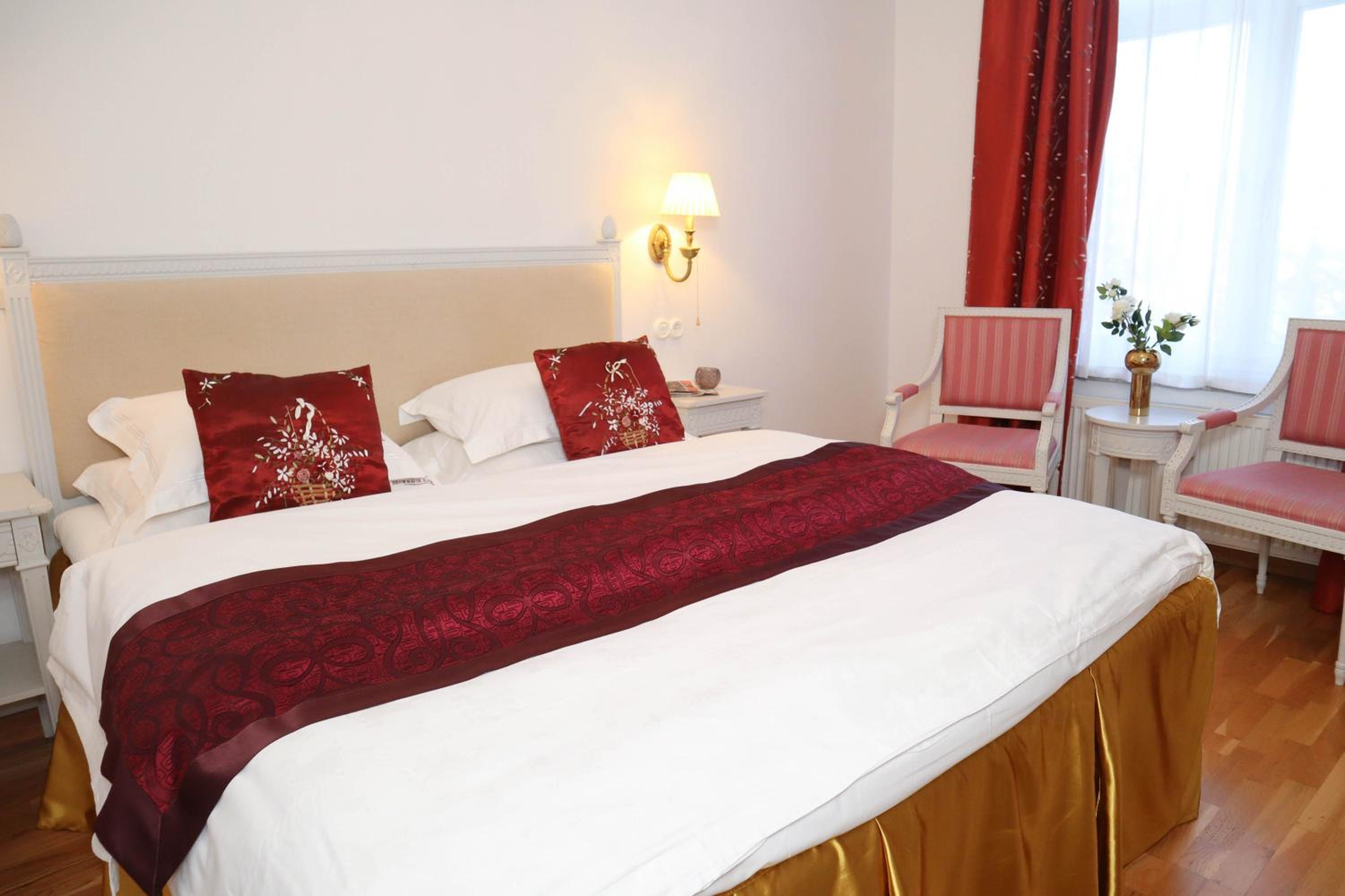 Standard King Room