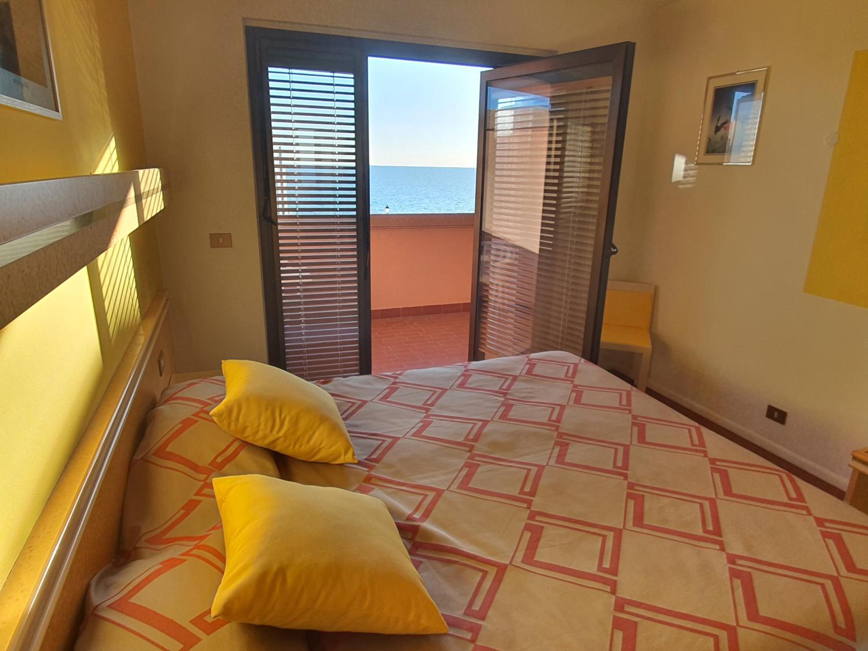 Double Room with Balcony and Sea View