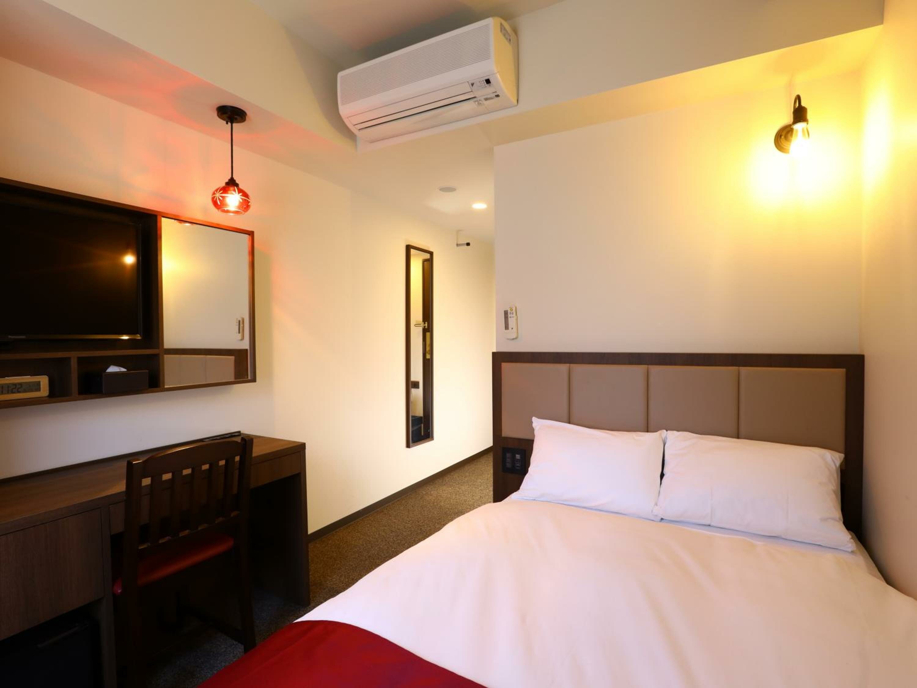 Small Double Room - Non-Smoking