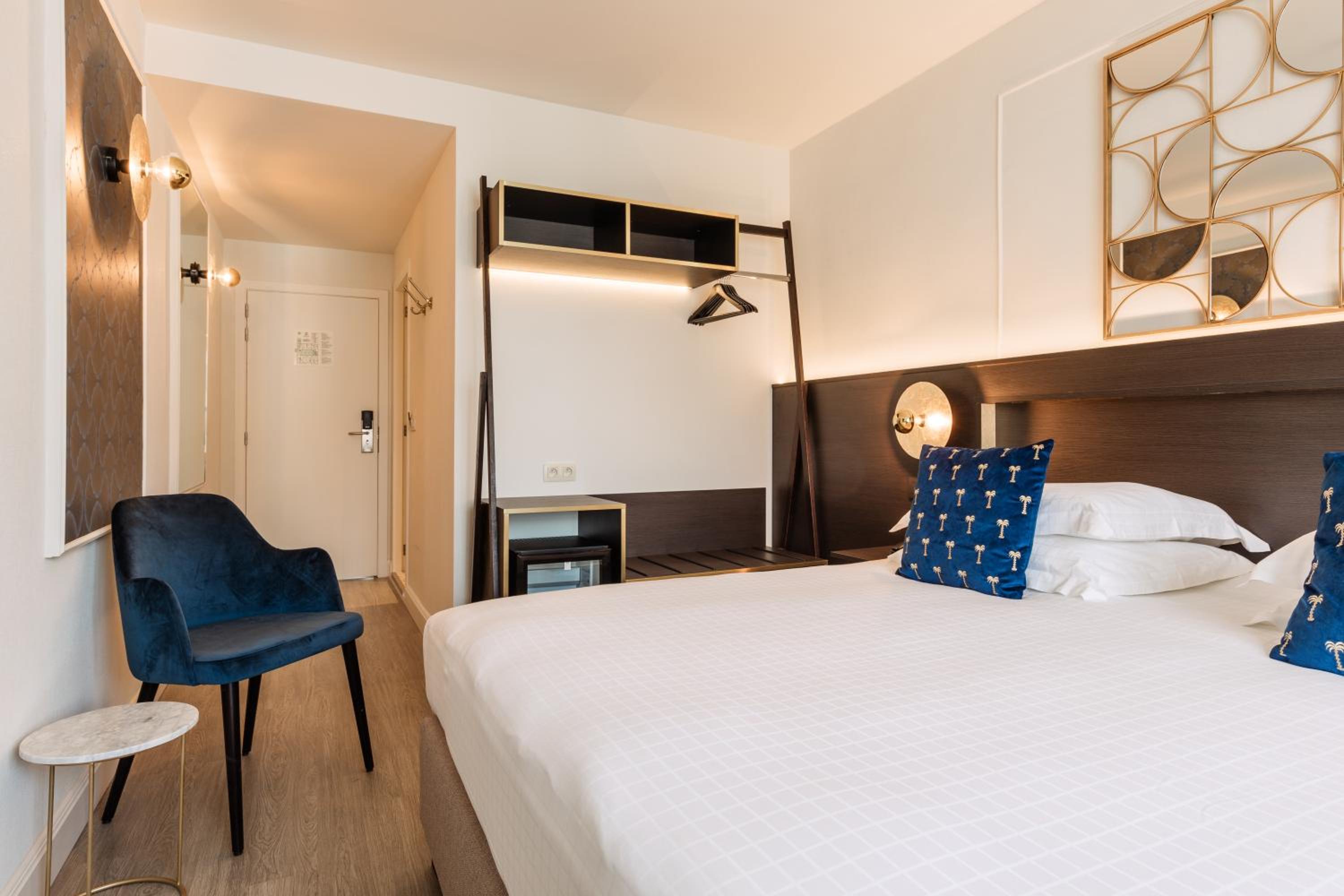 Comfort room streetview