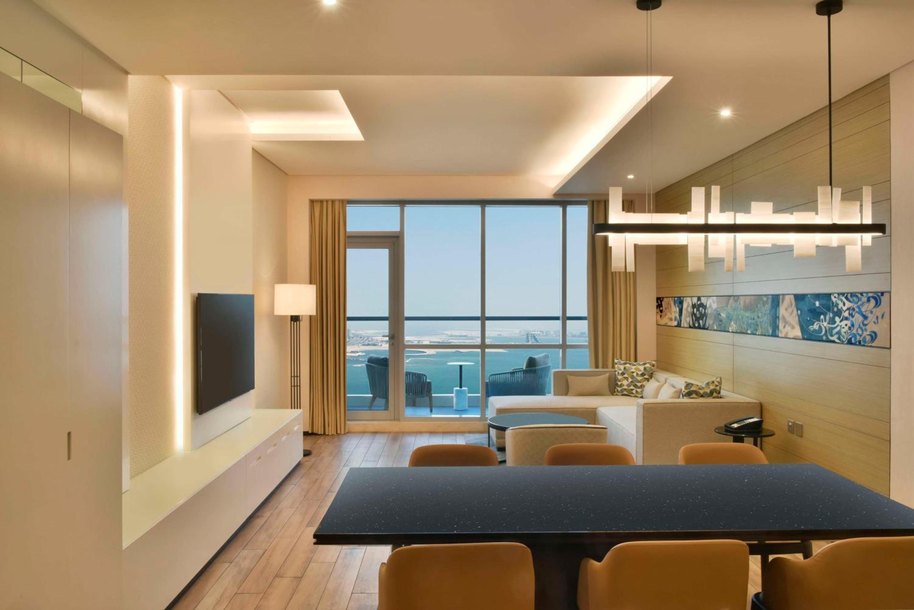 Exec 2 Bedroom Suite Sea View - Lounge Access