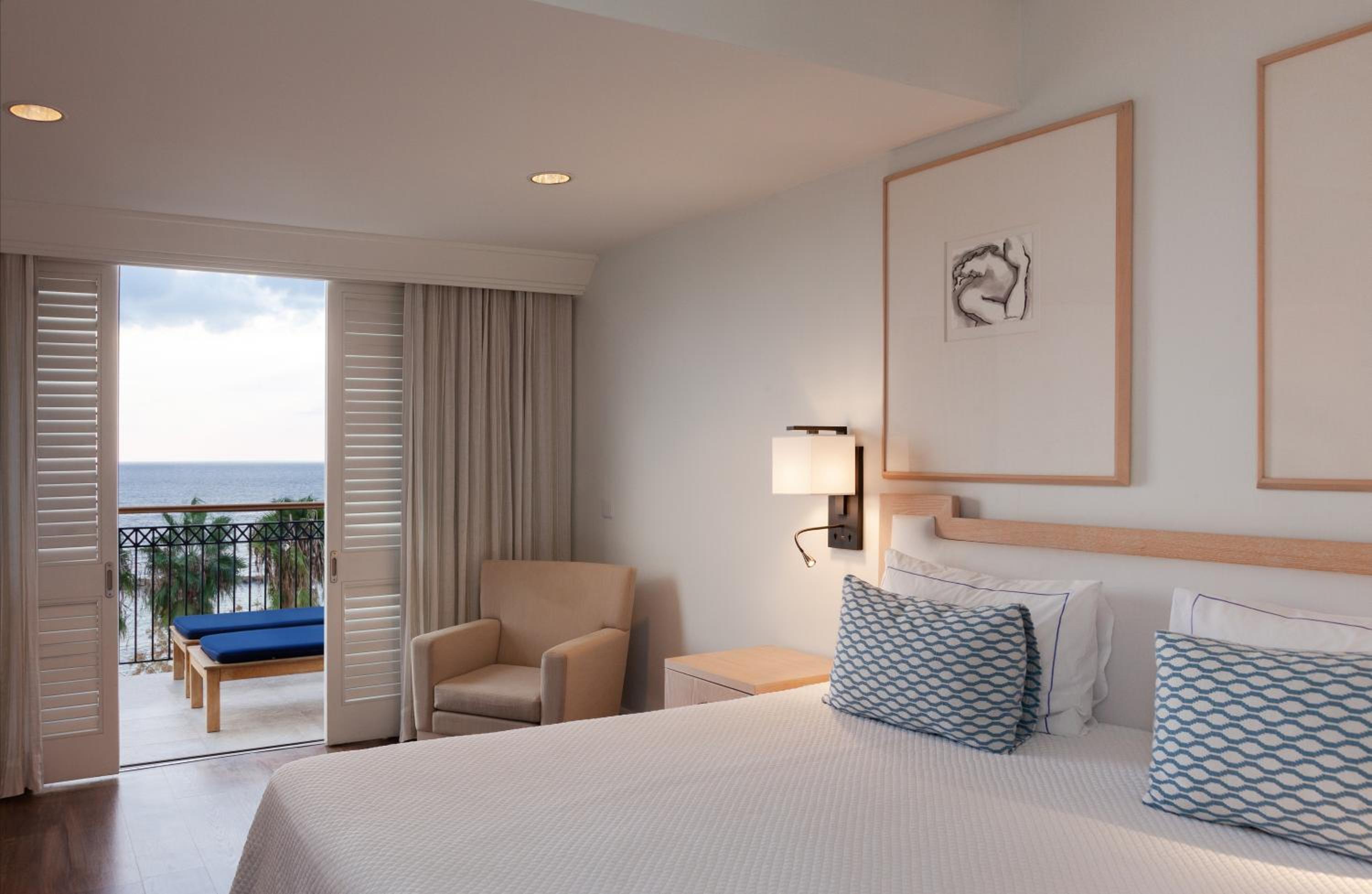 Two Bedroom Sea View Deluxe Suite