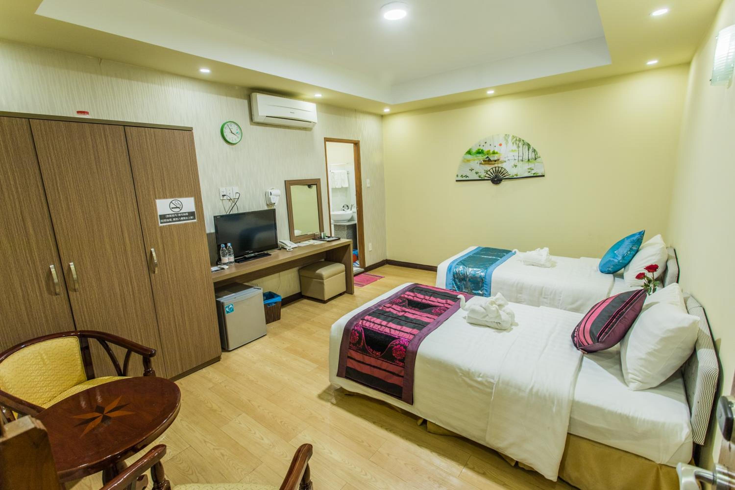 Deluxe Twin Room