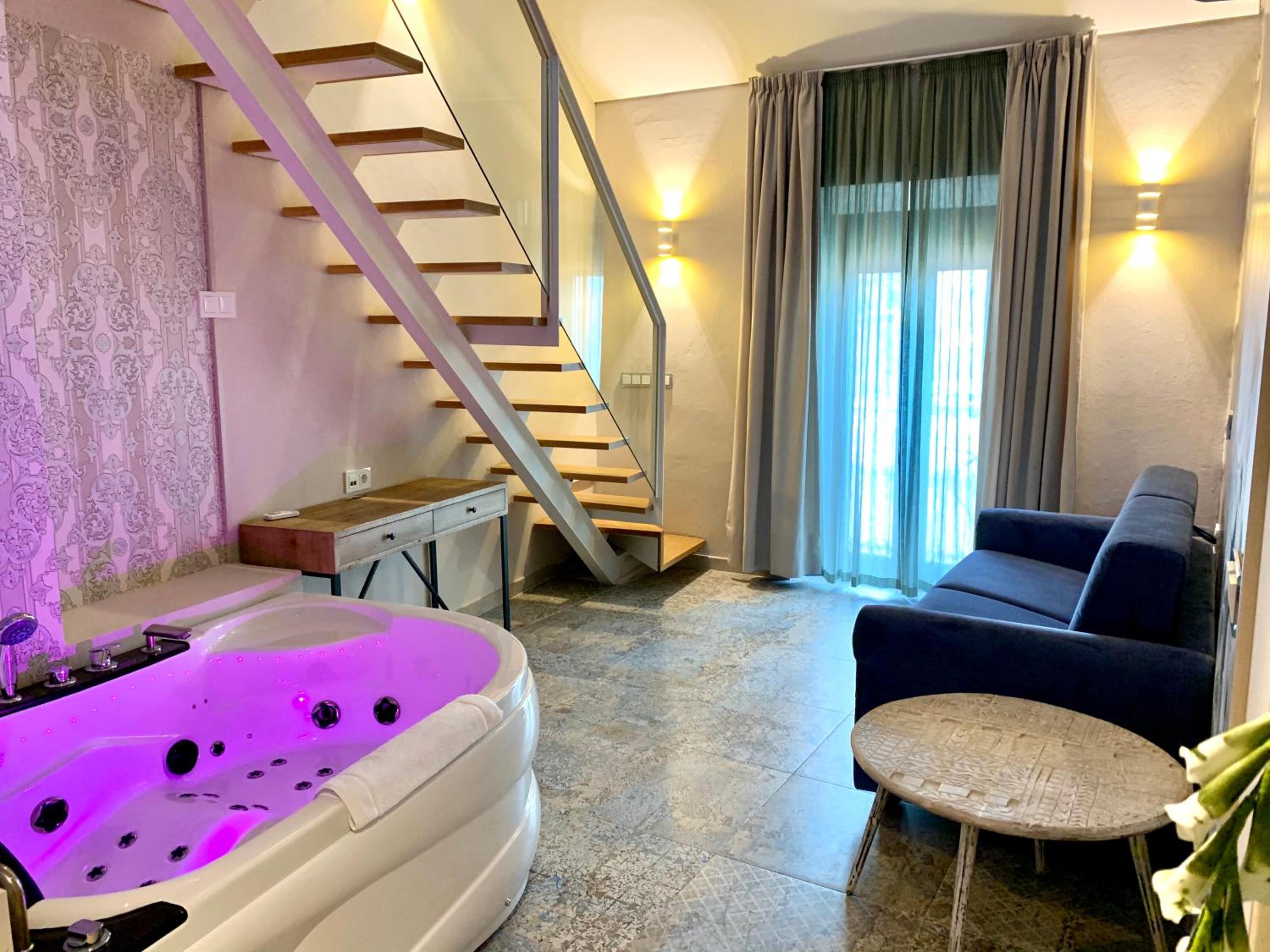 Duplex Suite with Spa Bath