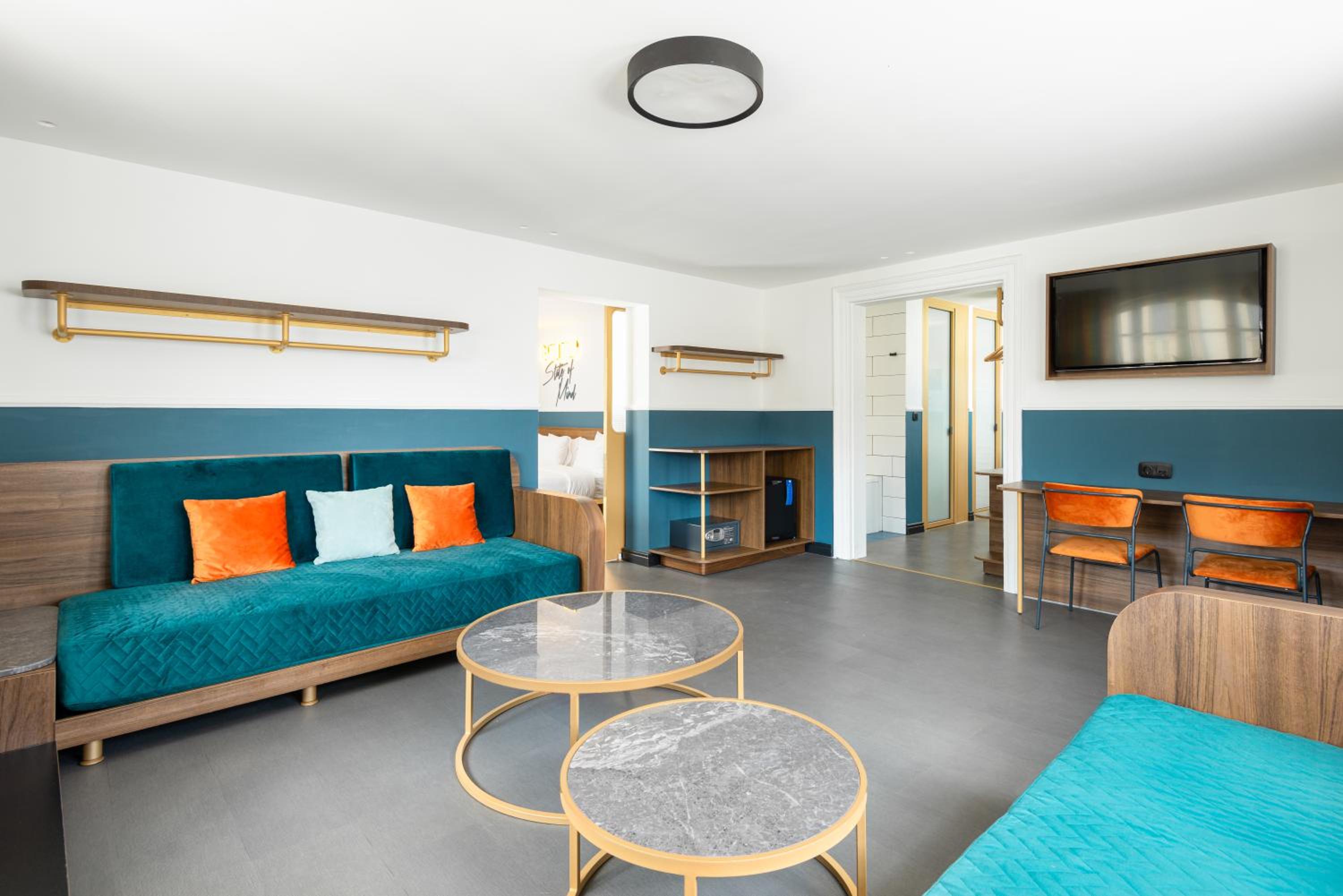 King Suite with Terrace & Jacuzzi