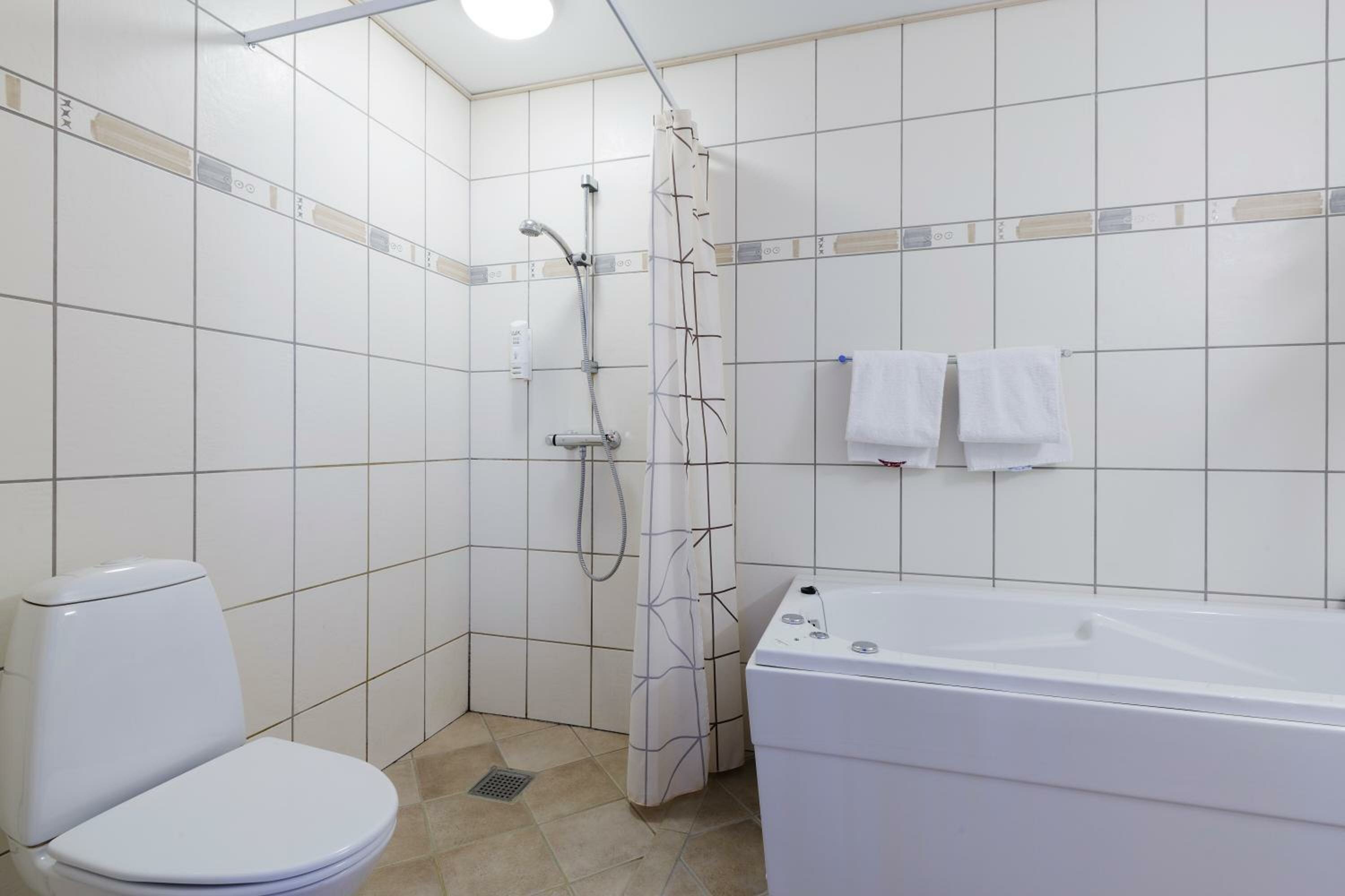 Junior Suite with Lake View