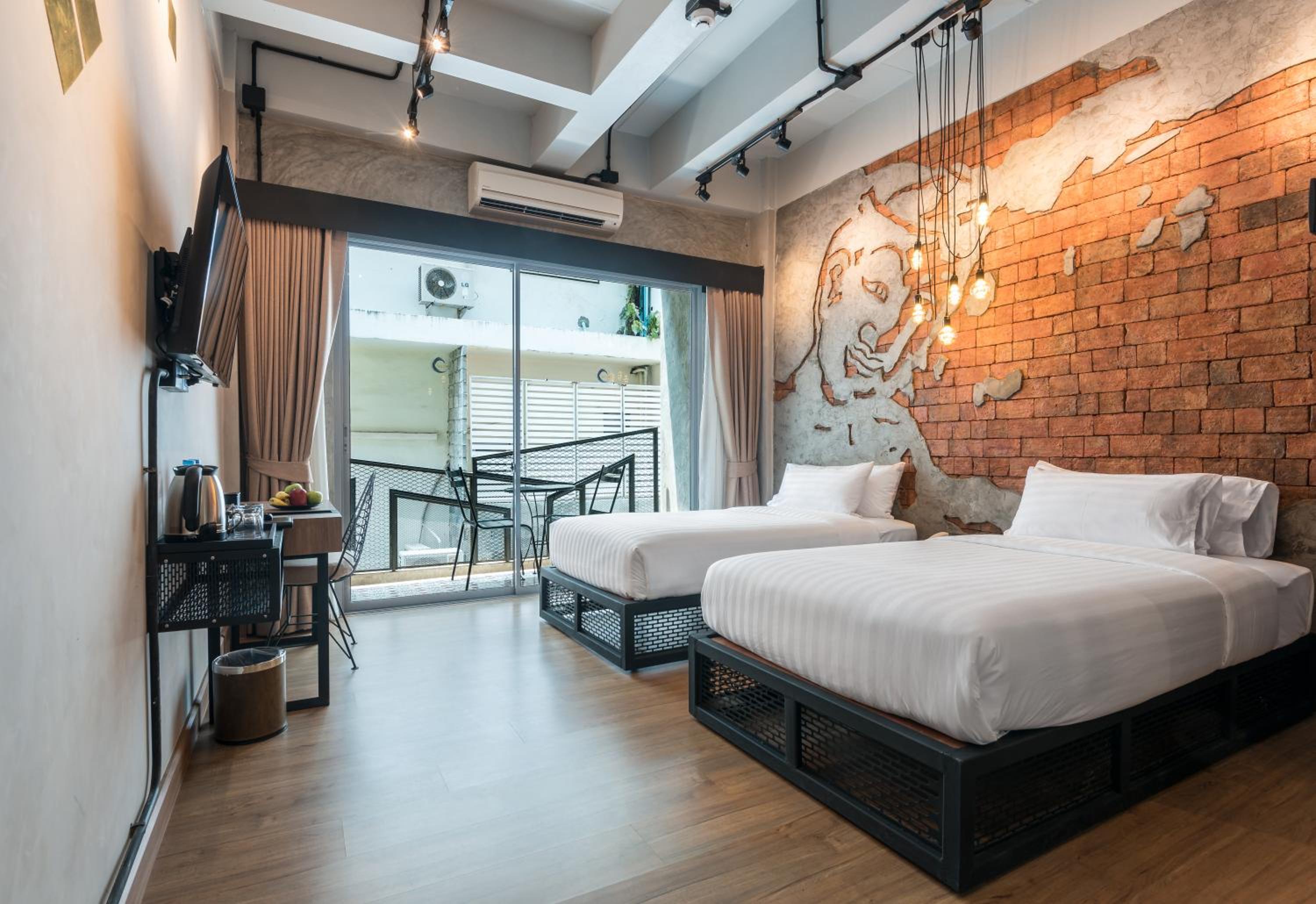 Deluxe Double or Twin Room with Balcony