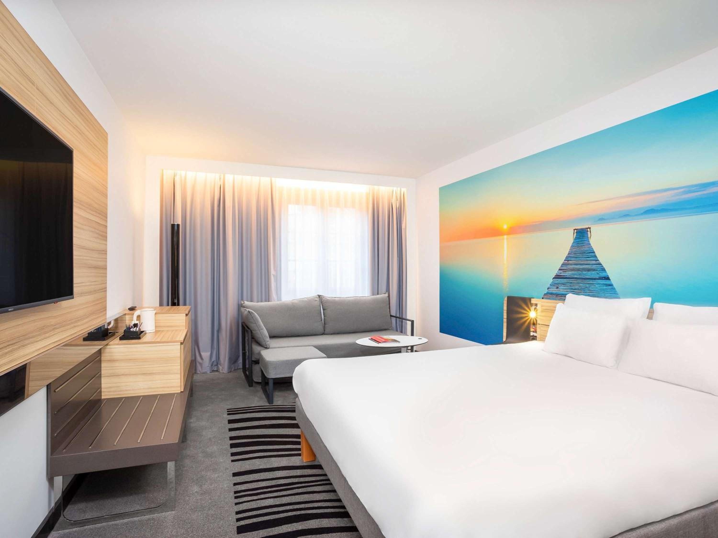 Superior Double Room with Sofa