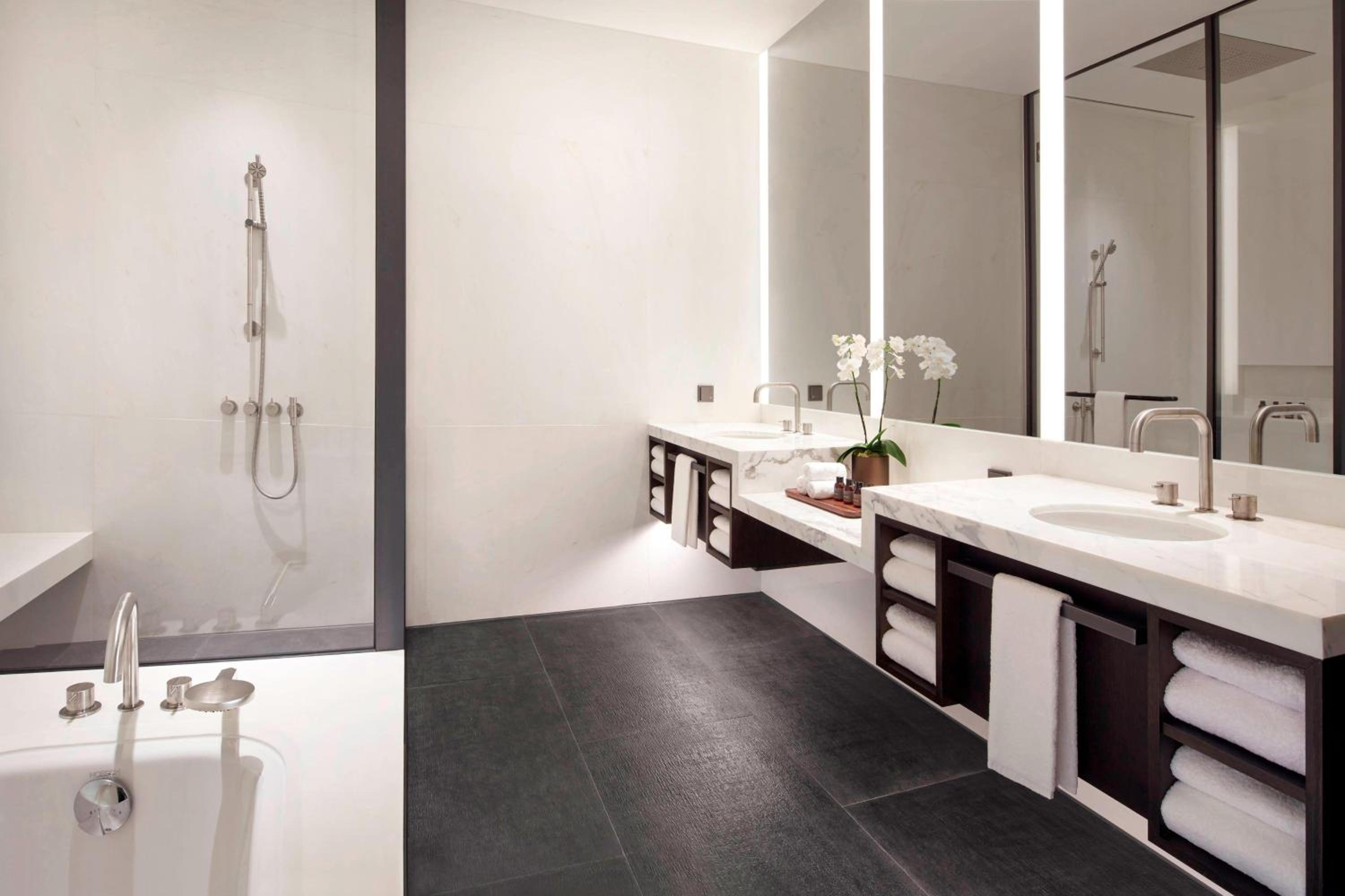 Executive Suite King, Executive lounge access, 1 Bedroom Suite