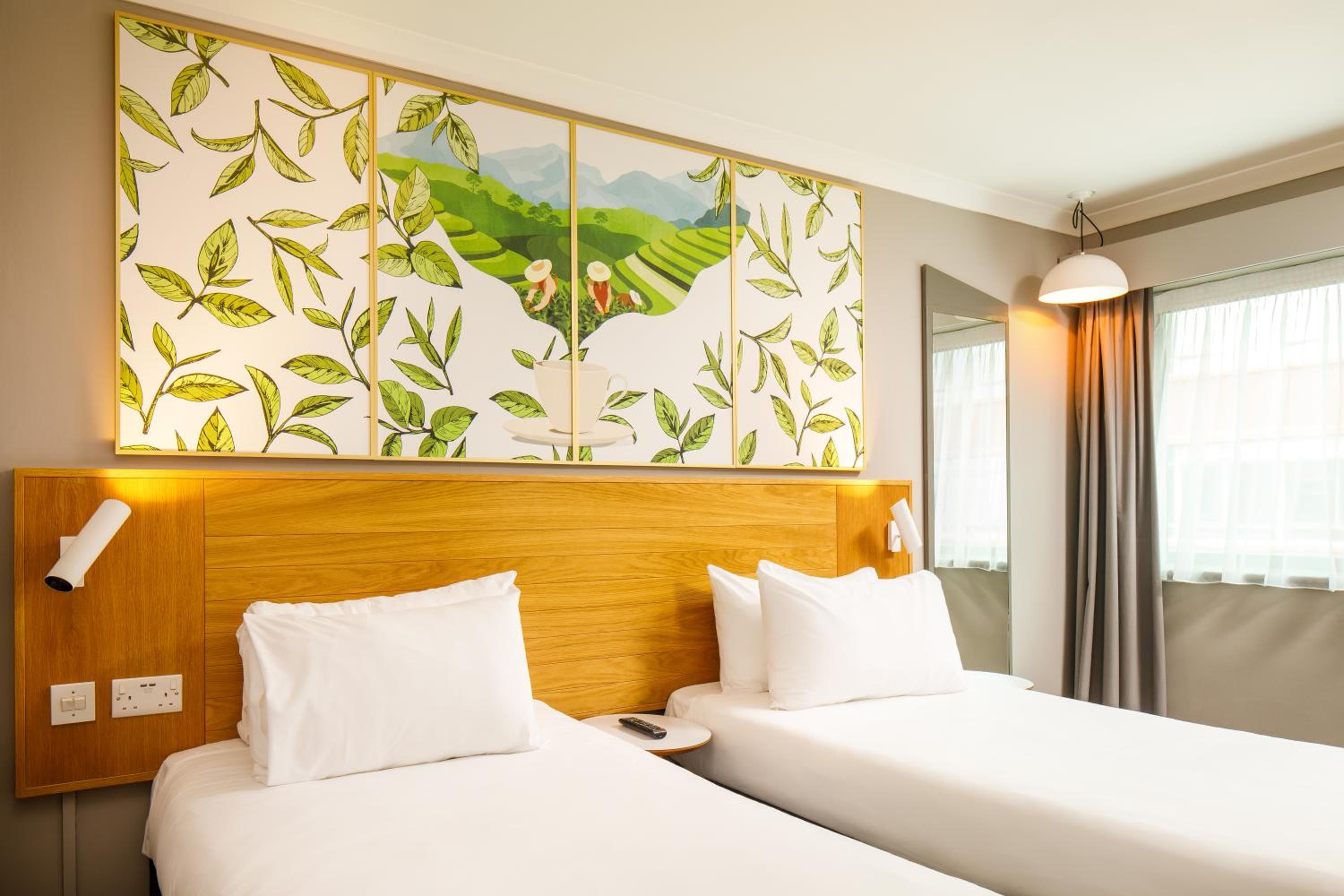 Standard Twin Room
