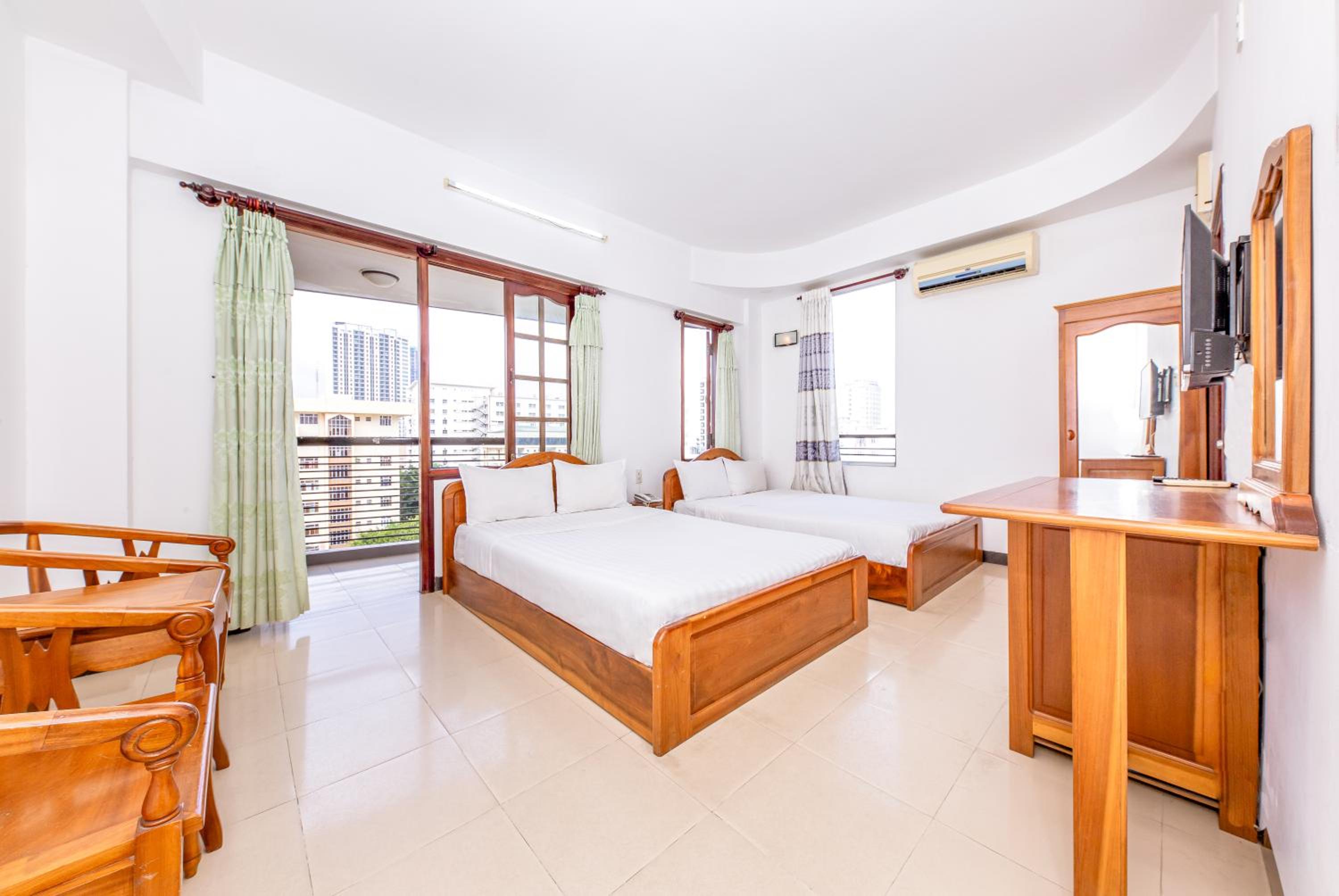 Family Room (4 Adults)