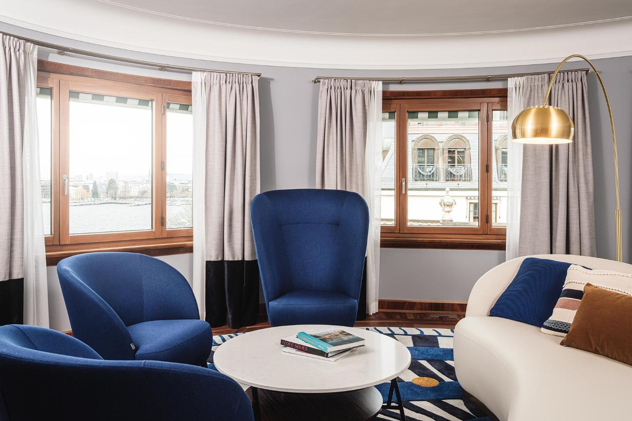 Suite with Lake View