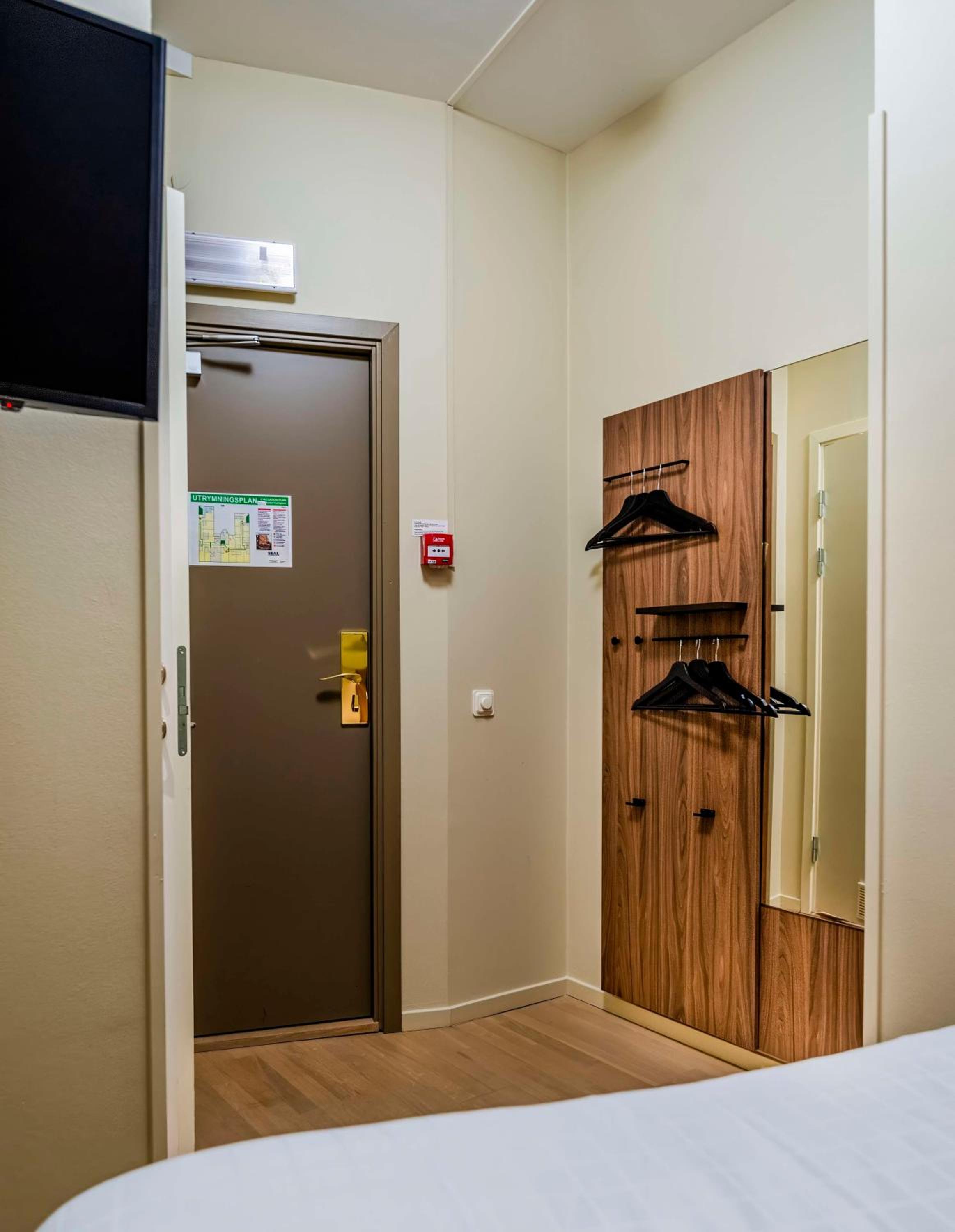 Single Room with No Window