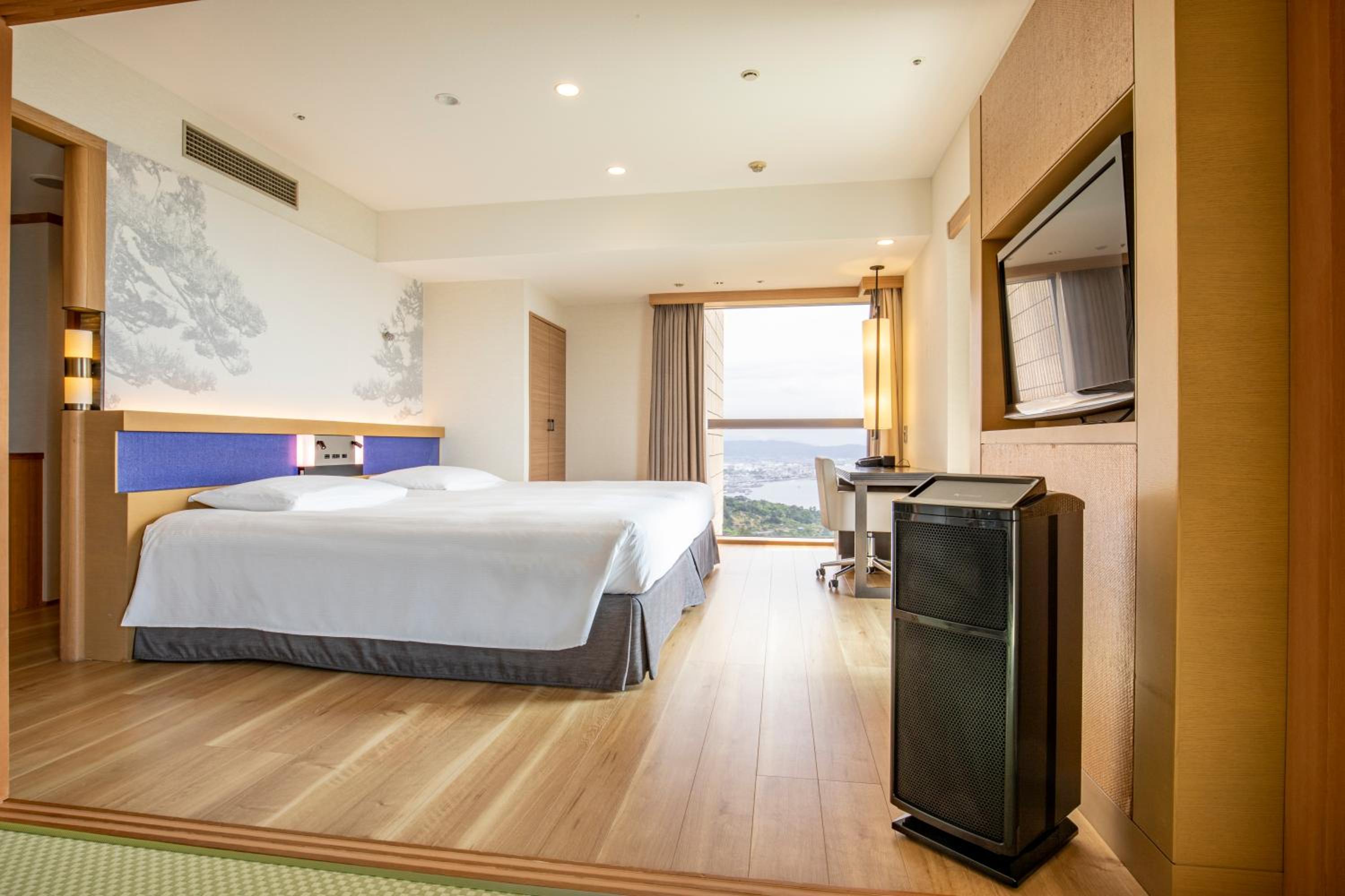 Japanese Corner Suite