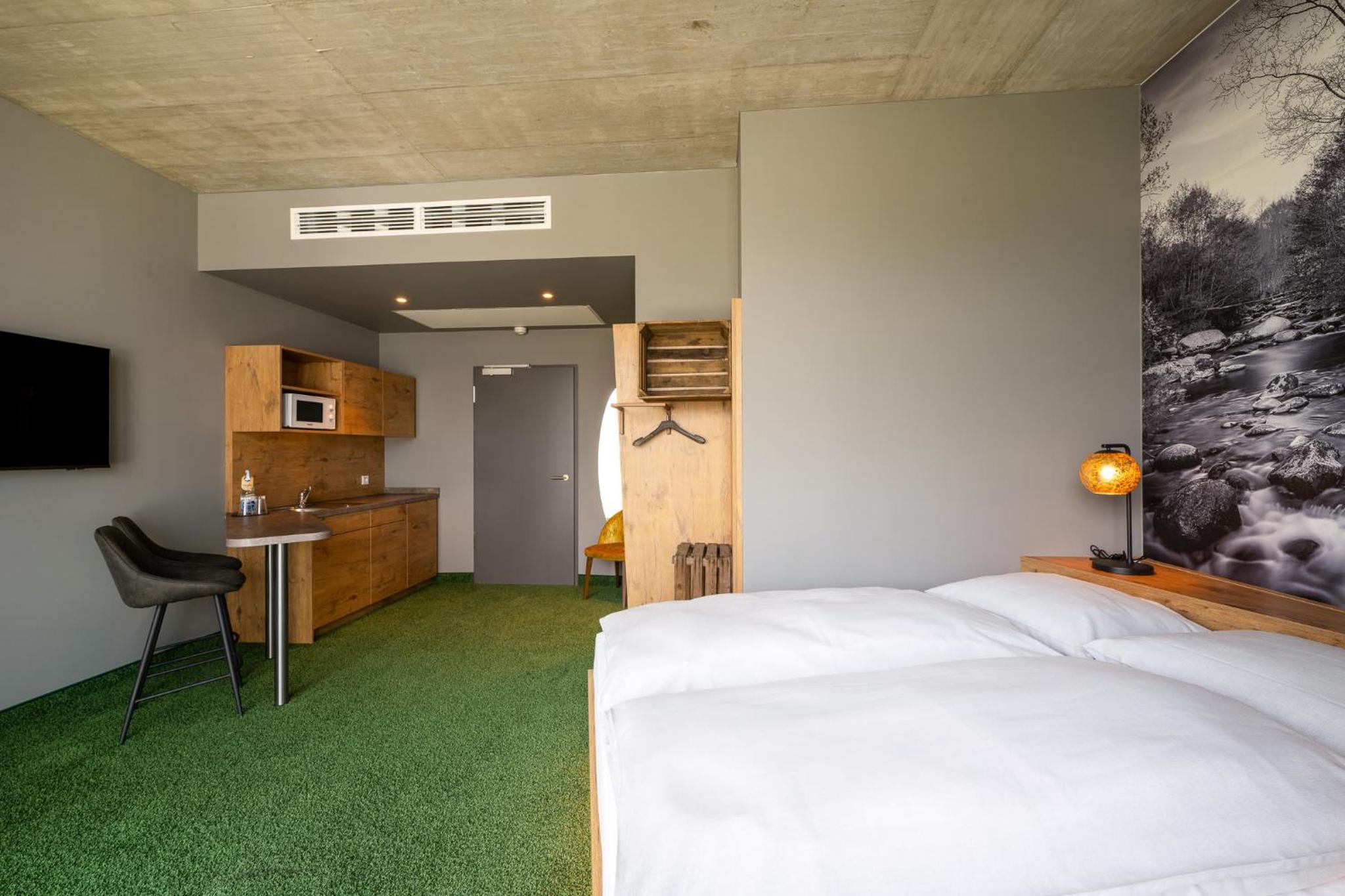 Doppelzimmer „ROOMY“ mit Küchenzeile