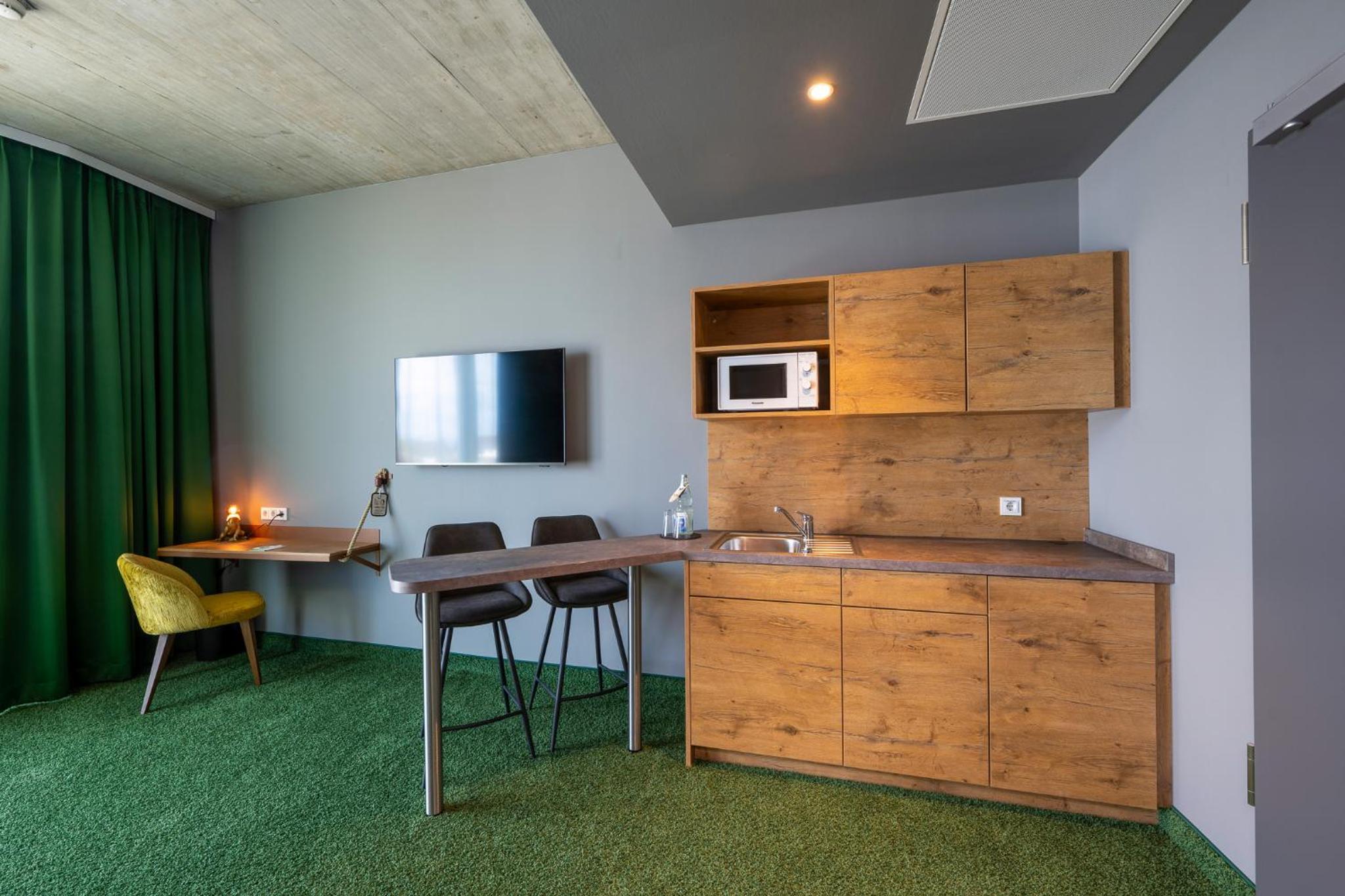 Doppelzimmer „ROOMY“ mit Küchenzeile