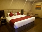 Superior King Room - Non-Smoking в Ramada by Wyndham Bishkek Centre
