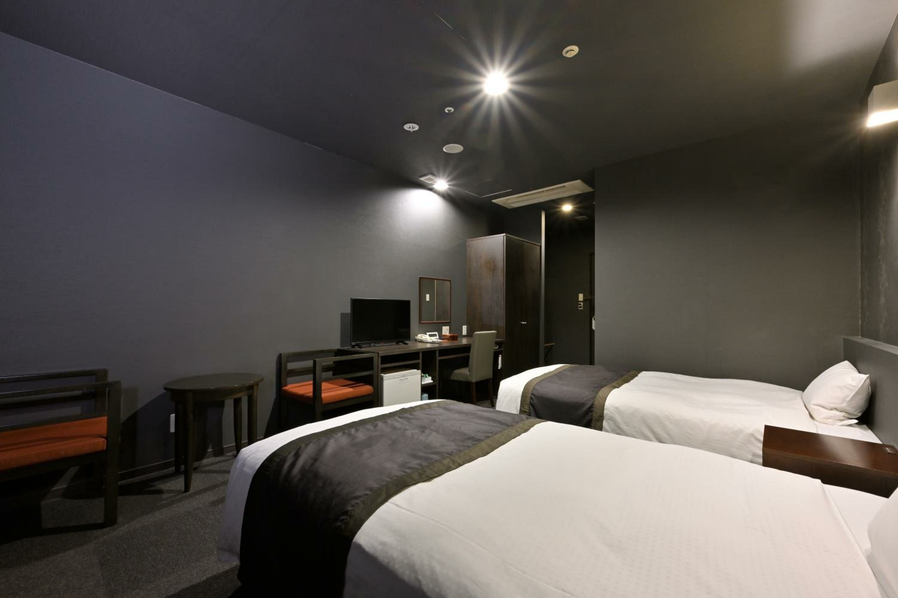 Twin Room - Non-Smoking